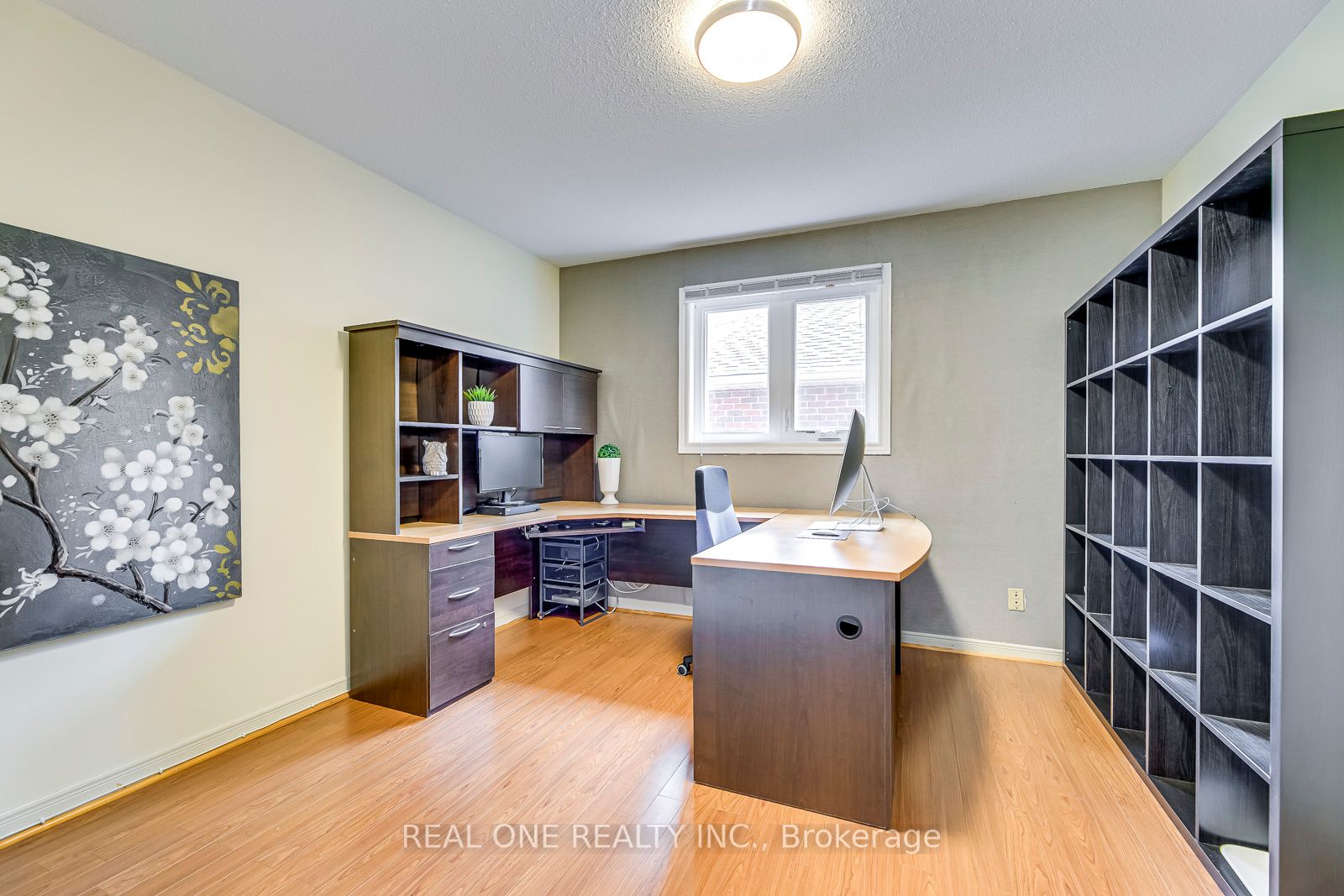1276 Sir David Drive