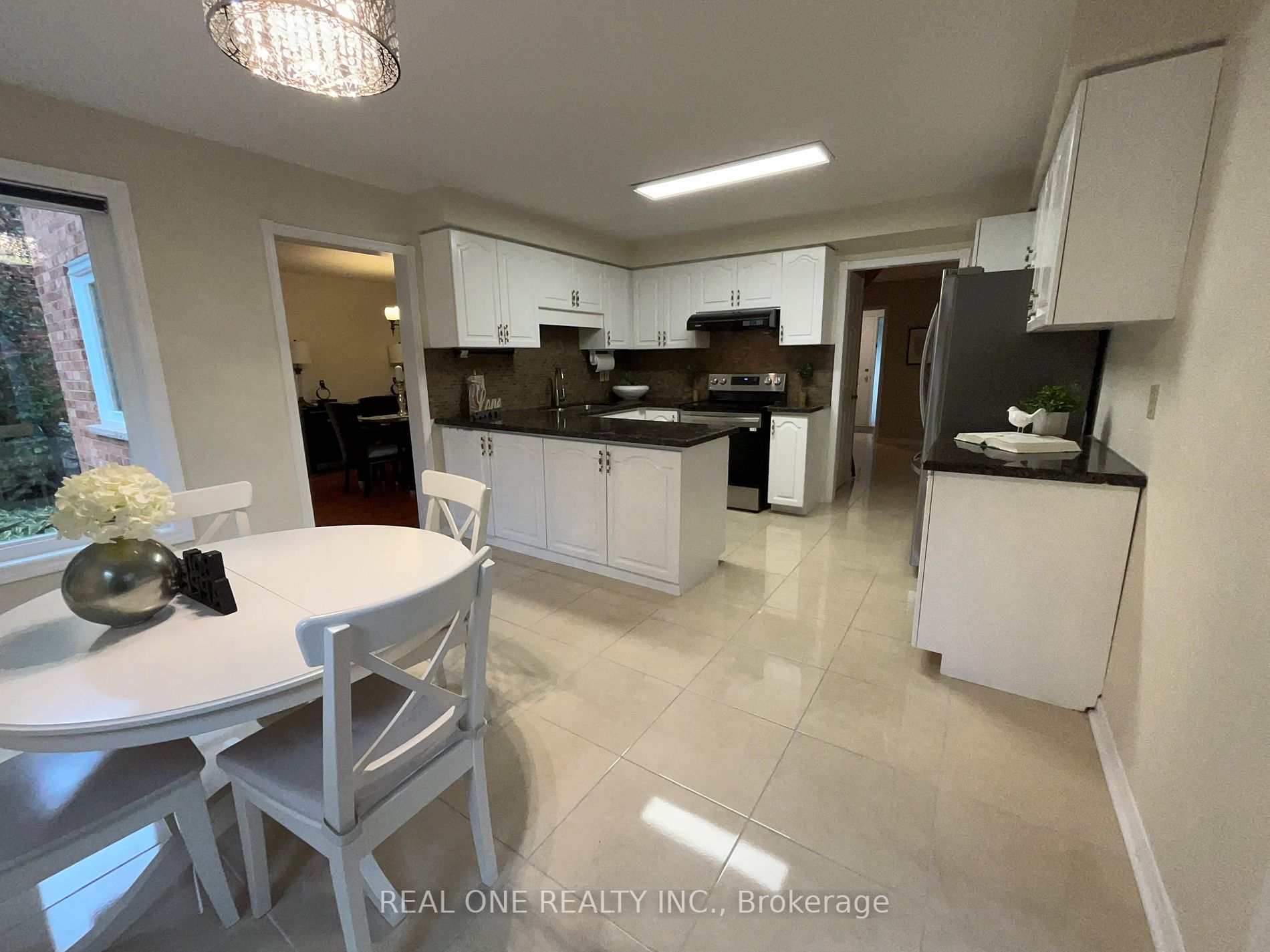 1276 Sir David Drive