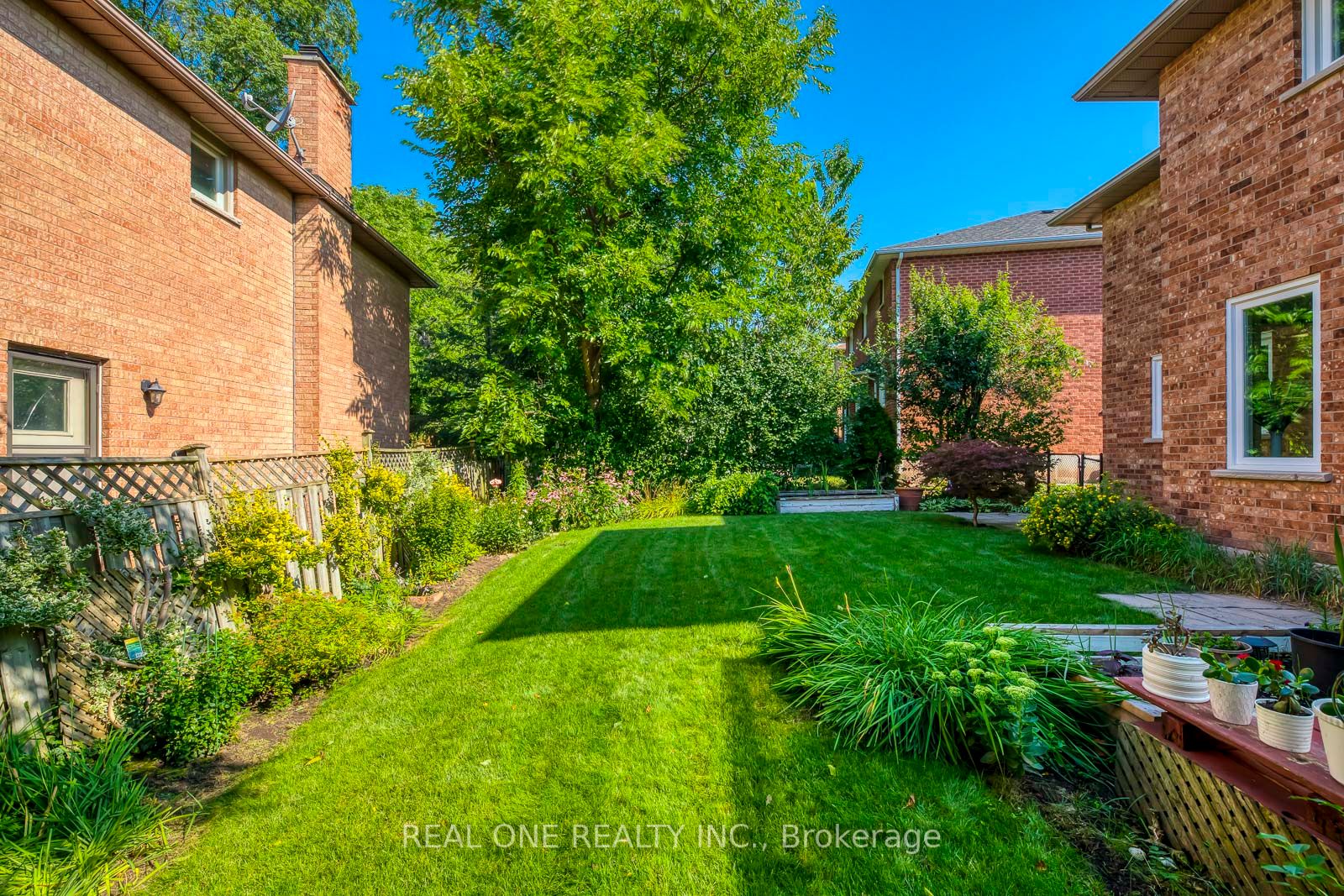1276 Sir David Drive