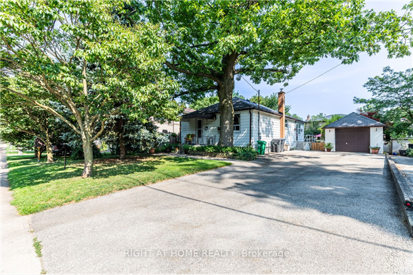 204 Angelene St, Mississauga