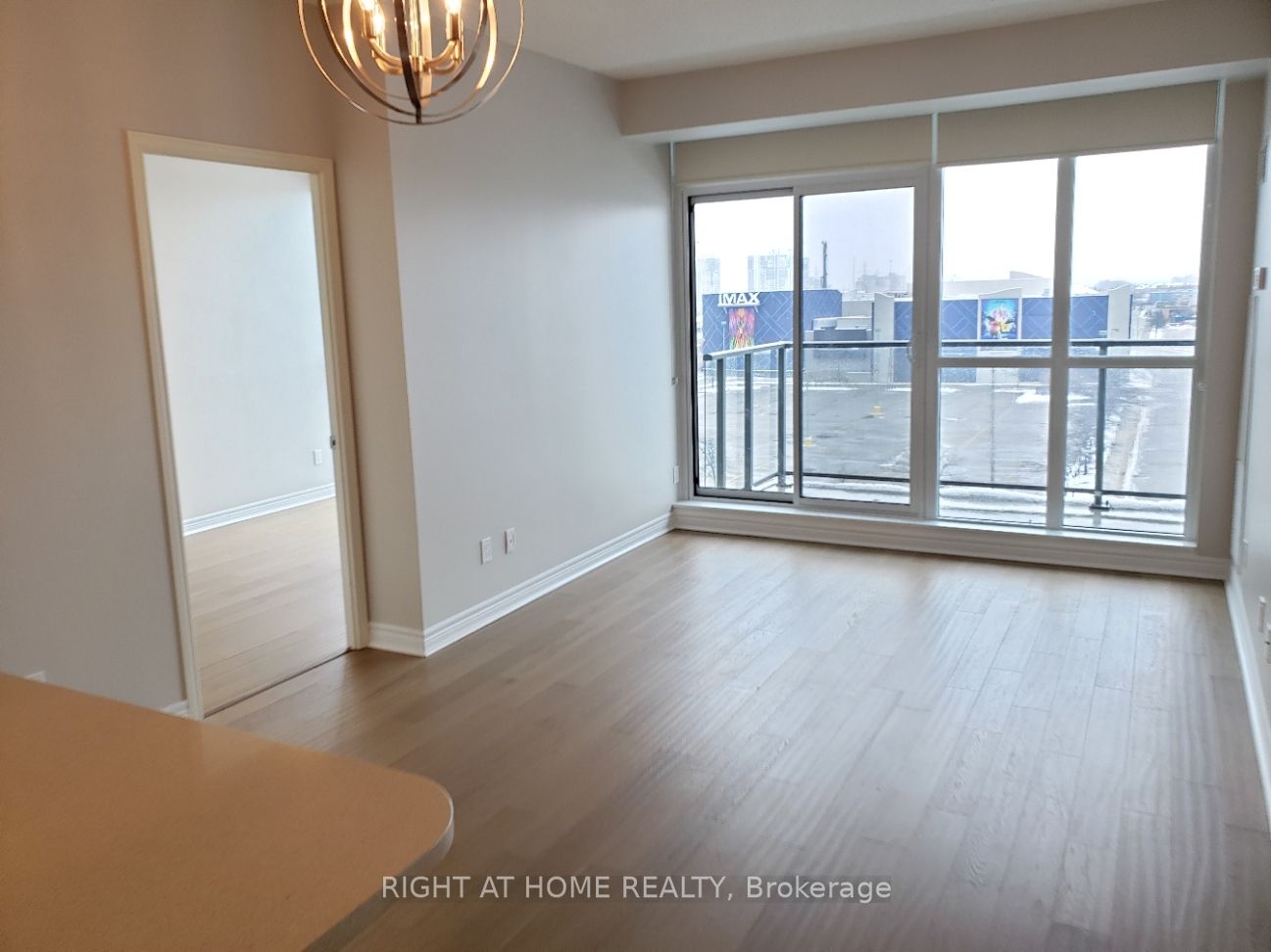 339 Rathburn Rd W, #717