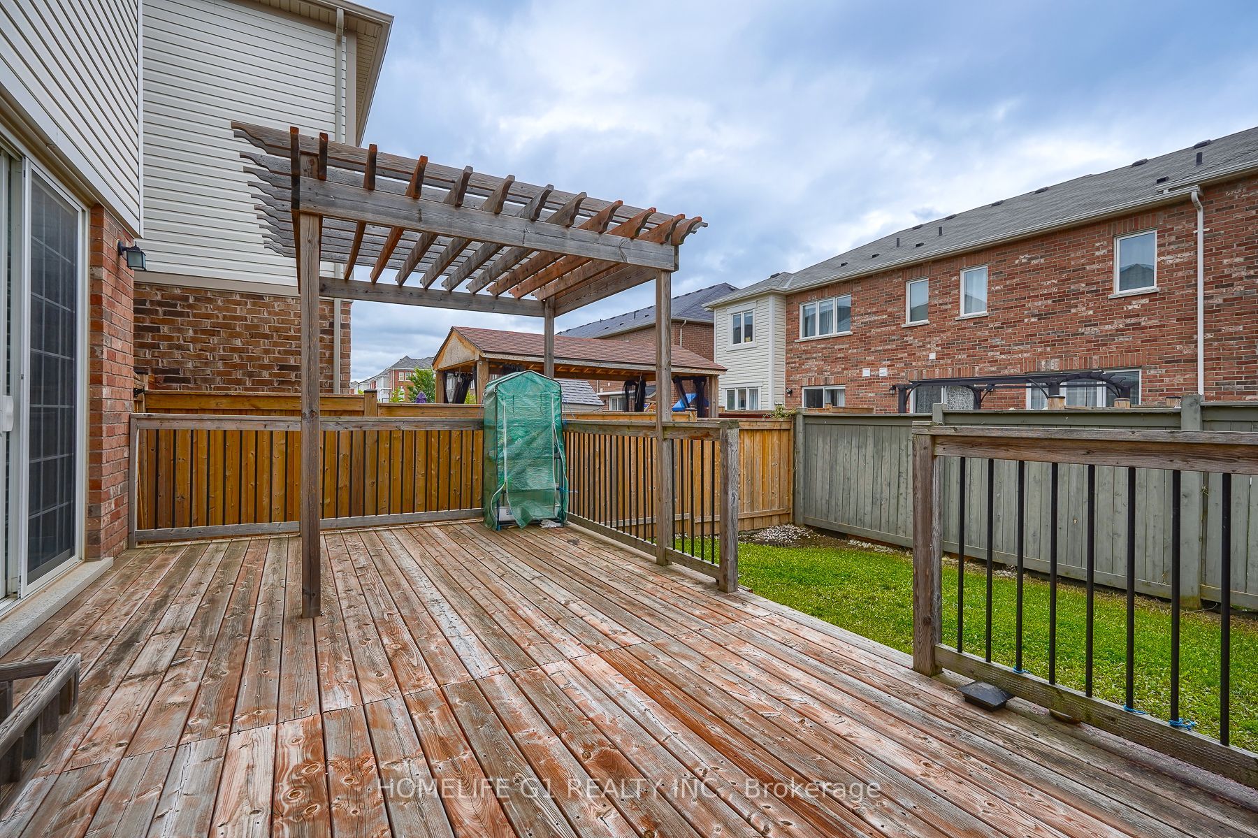 1540 Farmstead Dr