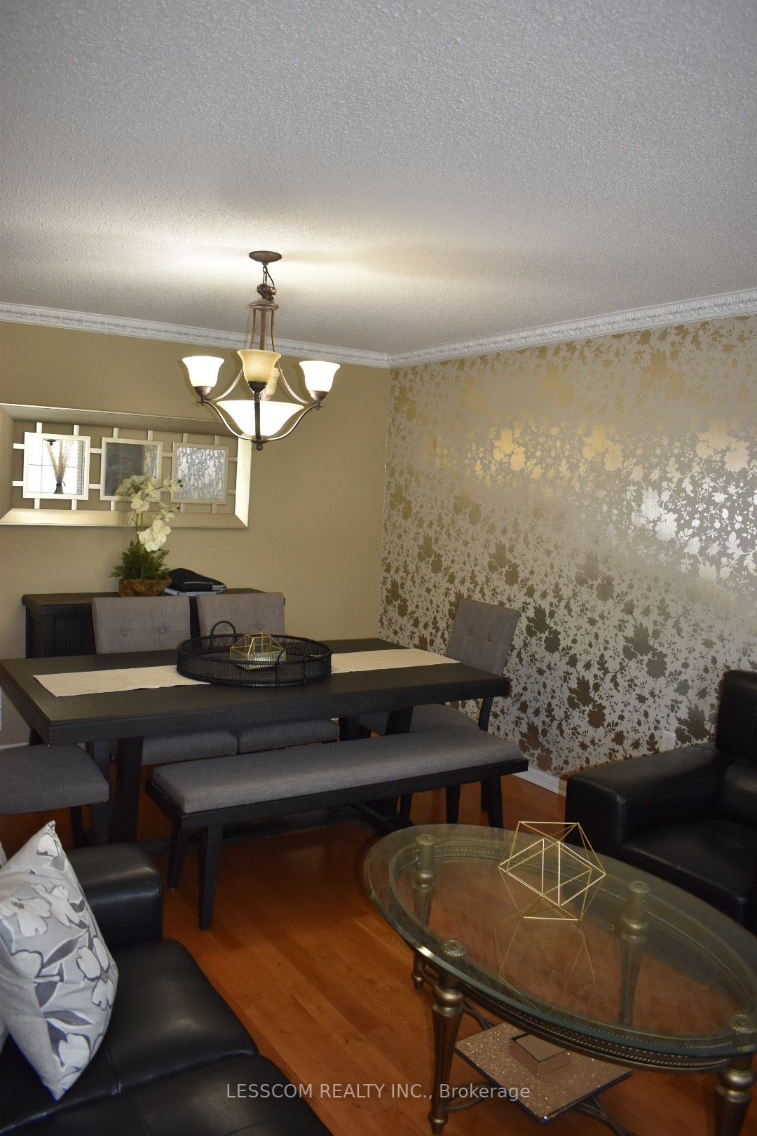 4 Cogswell Cres