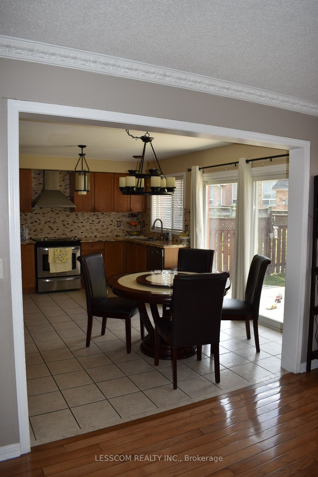 4 Cogswell Cres