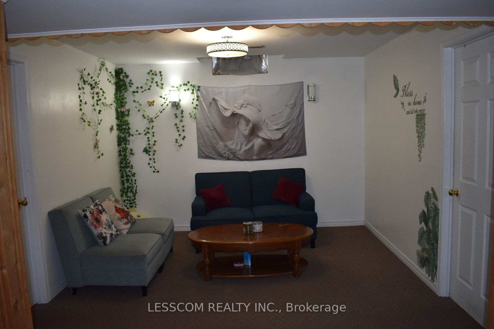 4 Cogswell Cres