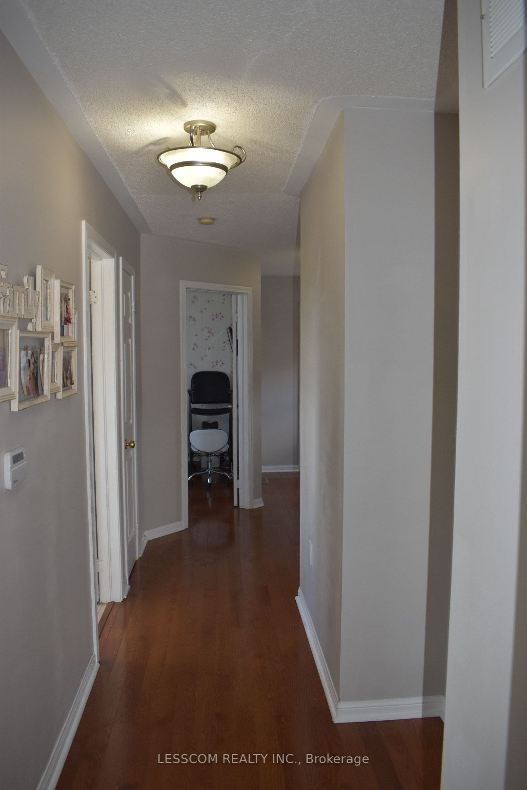 4 Cogswell Cres