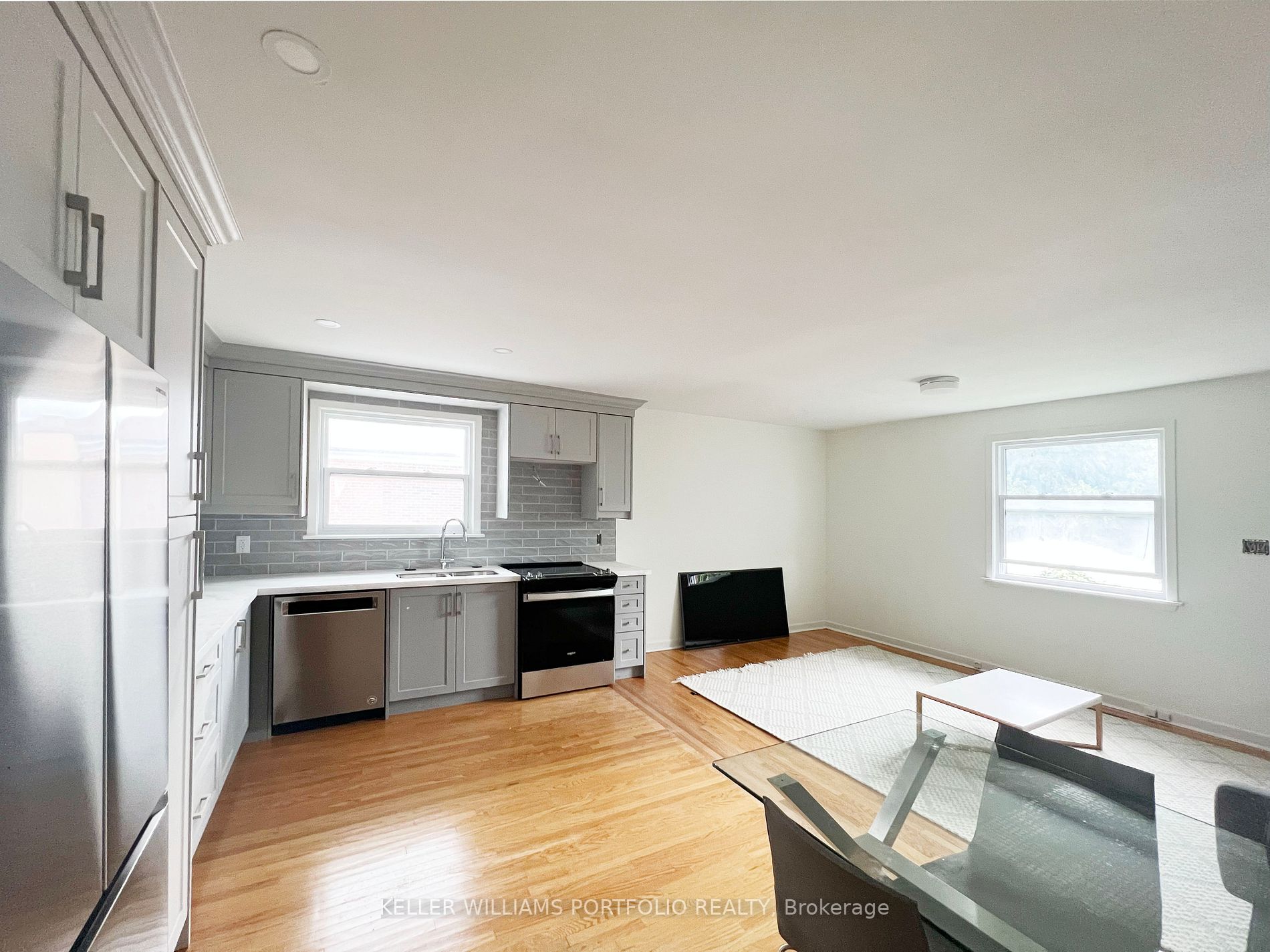 232 Ryding Ave, #Upper