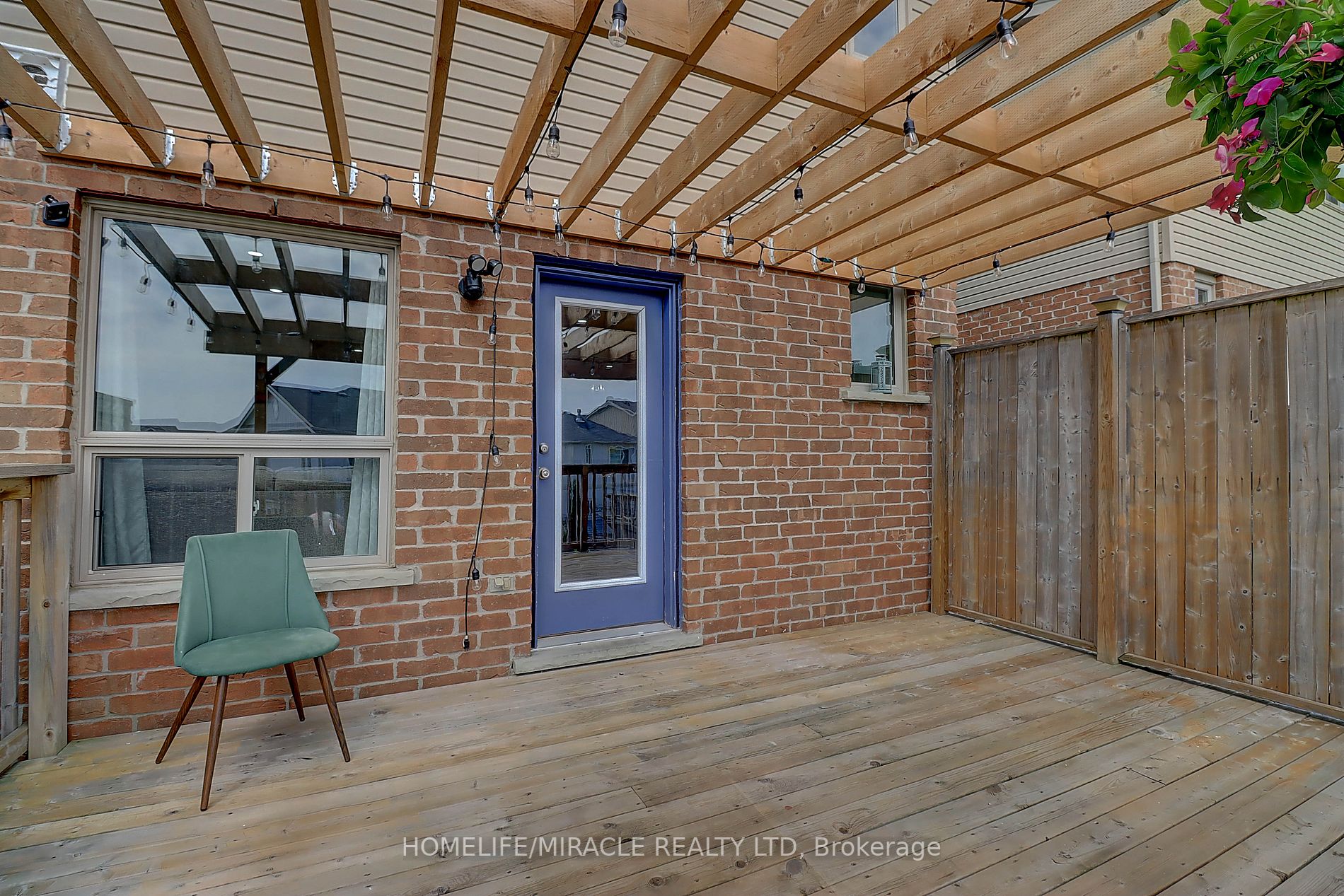 58 James Arnott Crescent