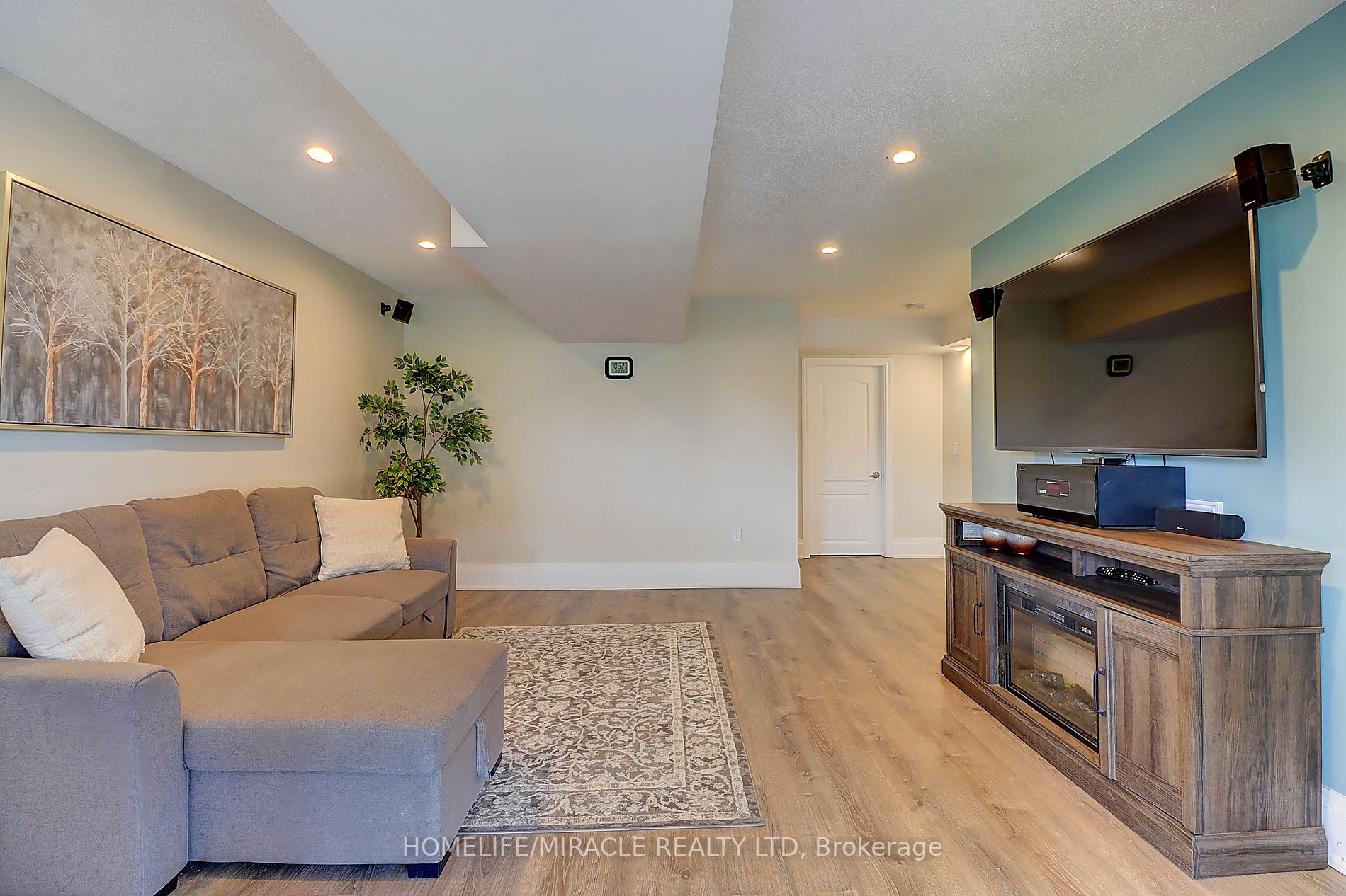 58 James Arnott Crescent