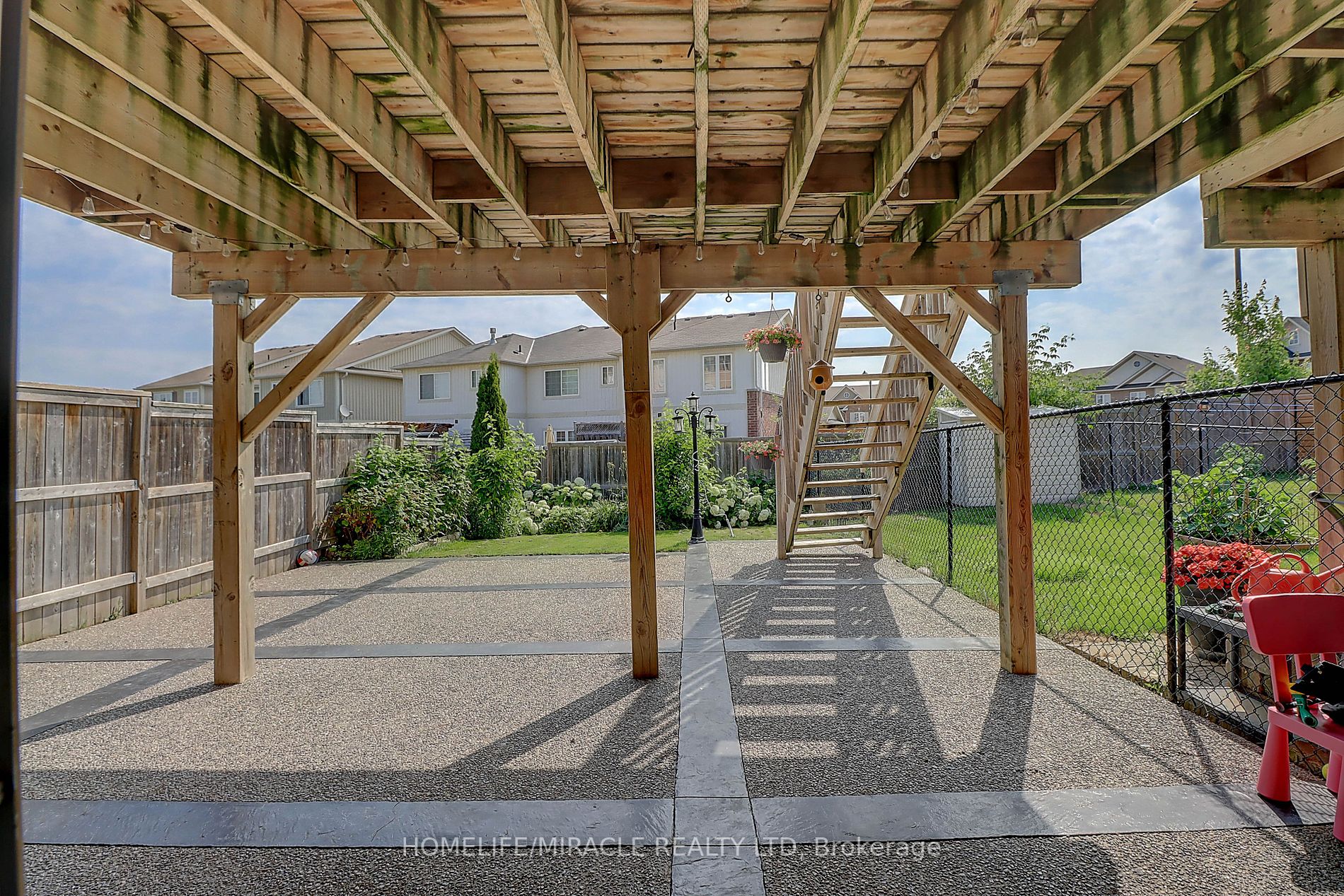58 James Arnott Crescent