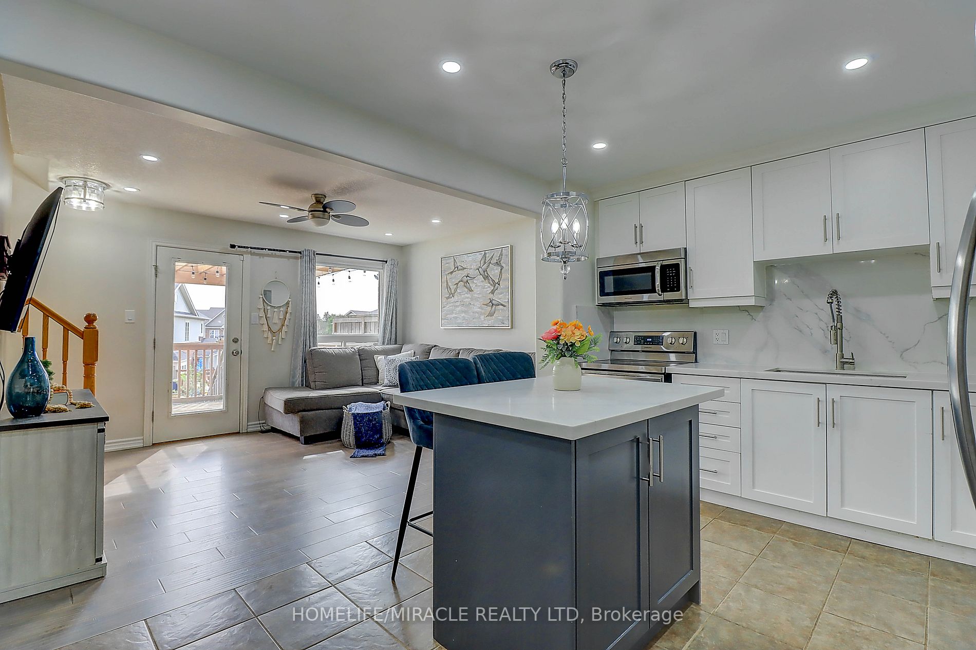58 James Arnott Crescent