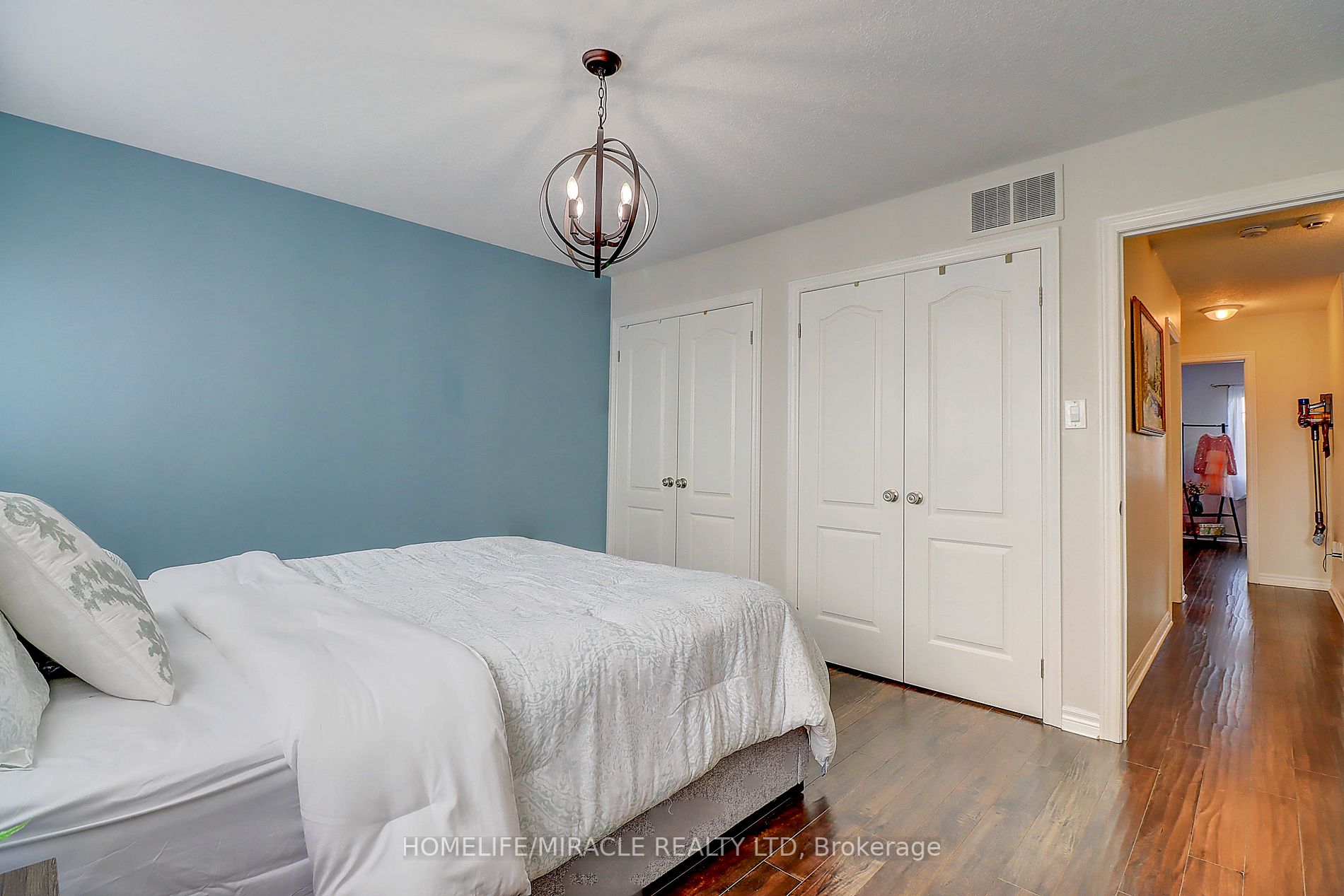 58 James Arnott Crescent