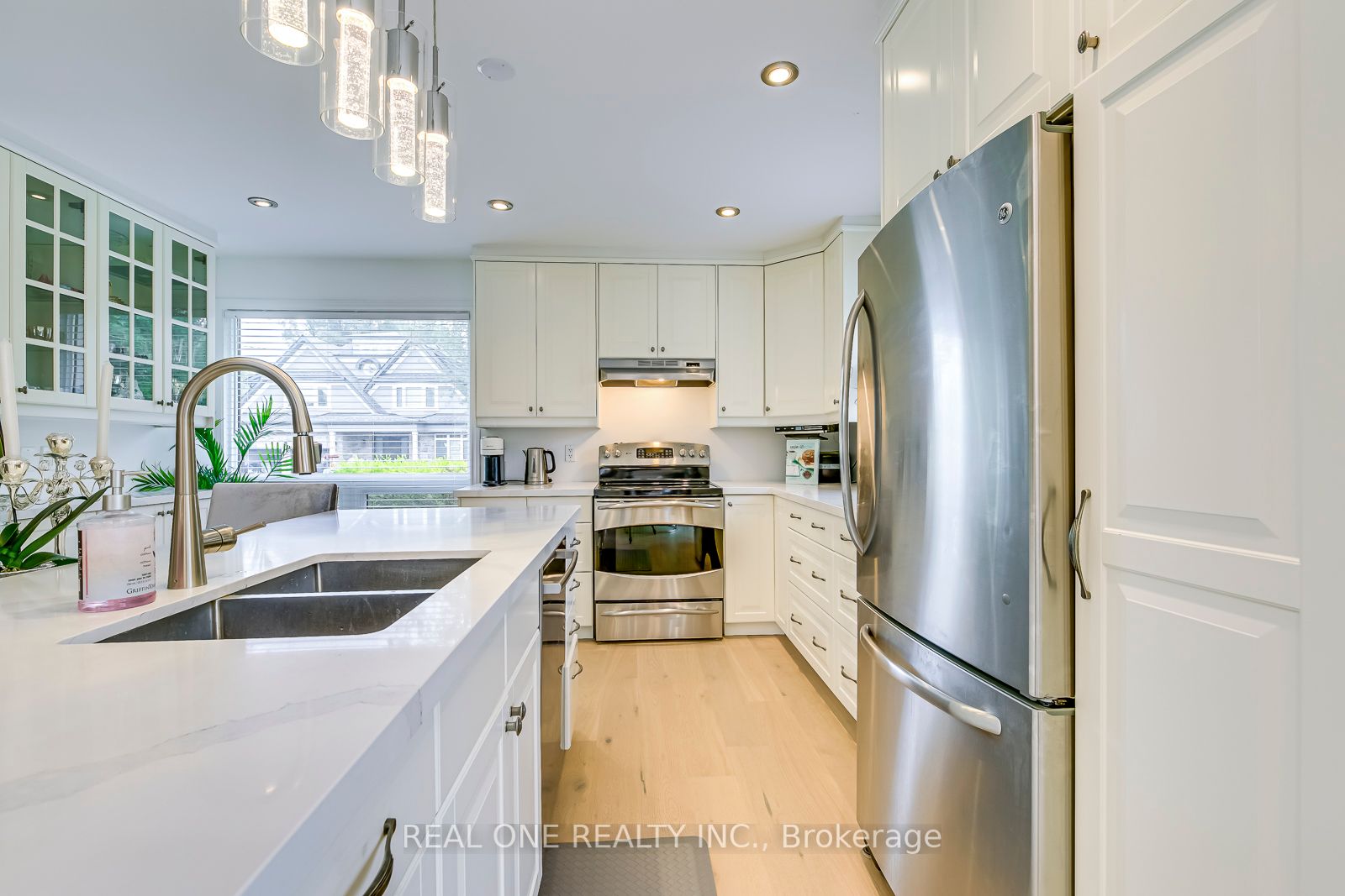 1354 Pinegrove Rd