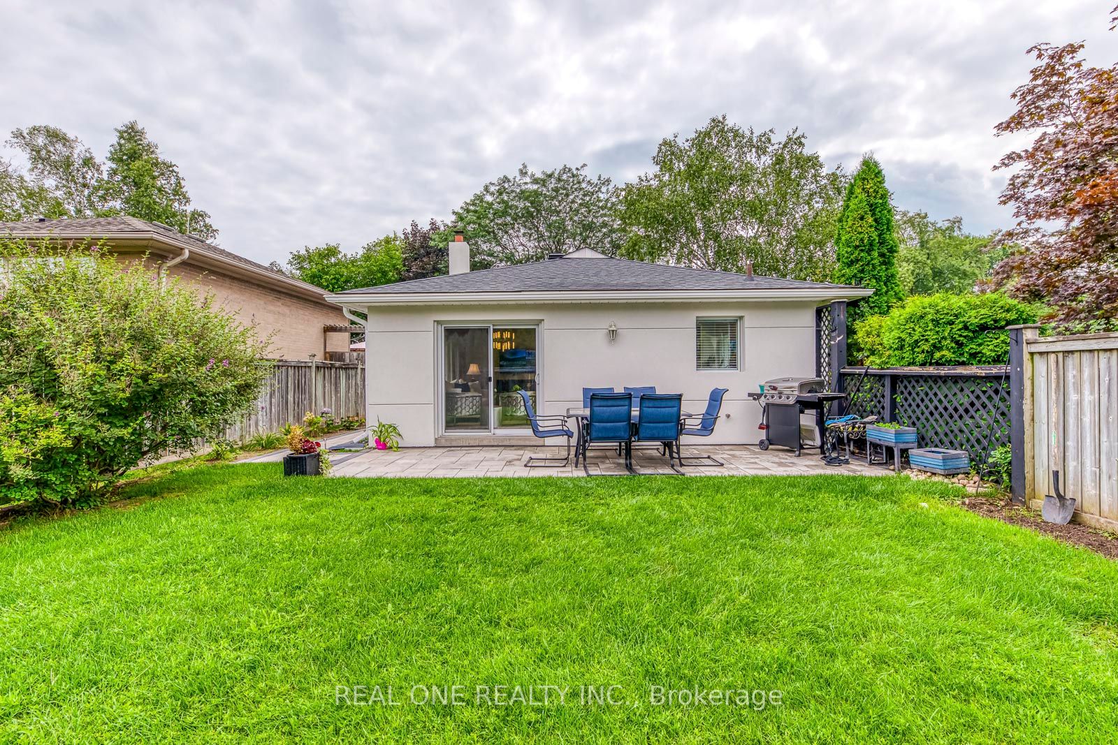 1354 Pinegrove Rd