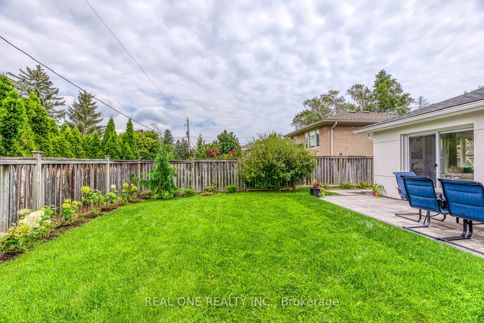 1354 Pinegrove Rd