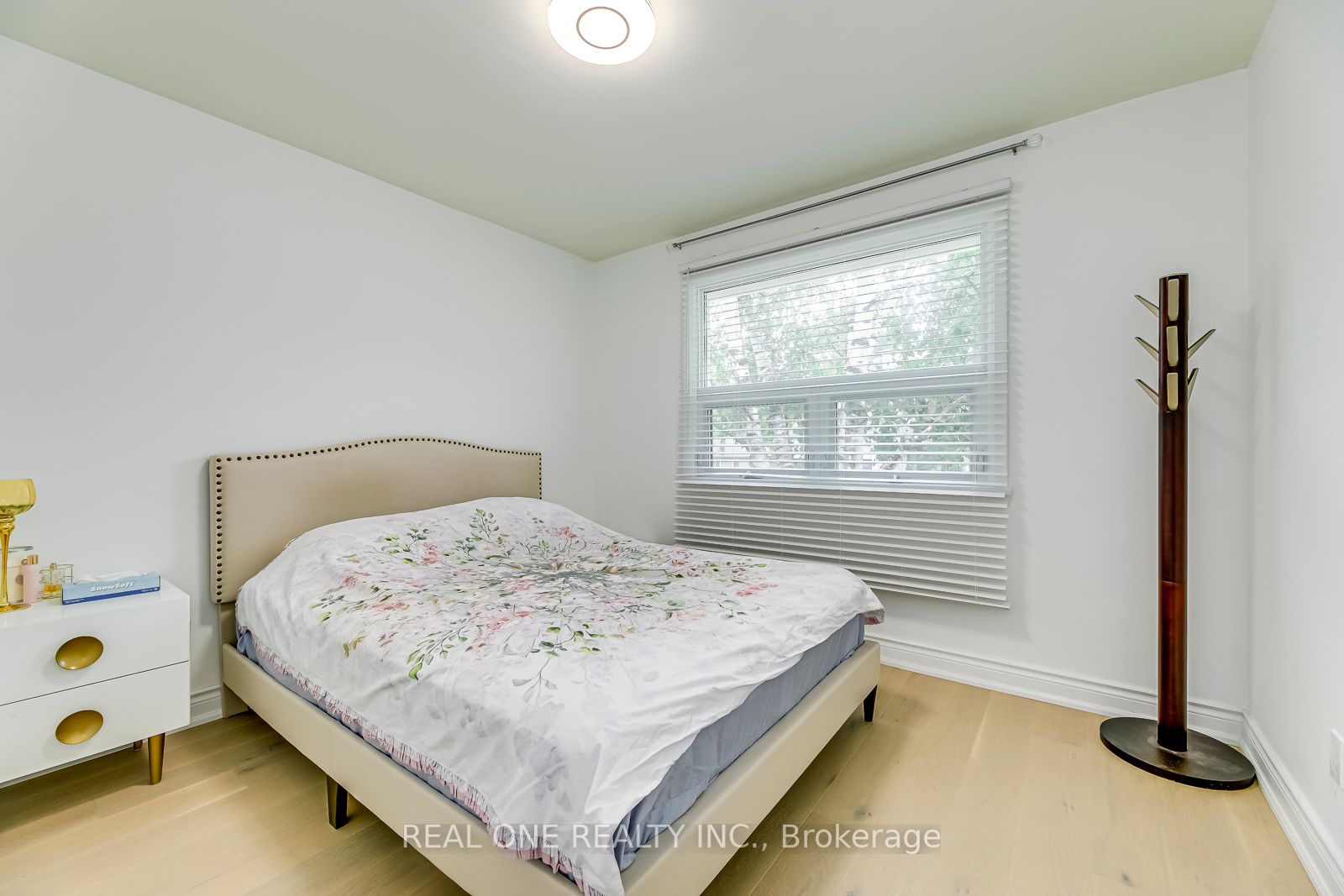 1354 Pinegrove Rd