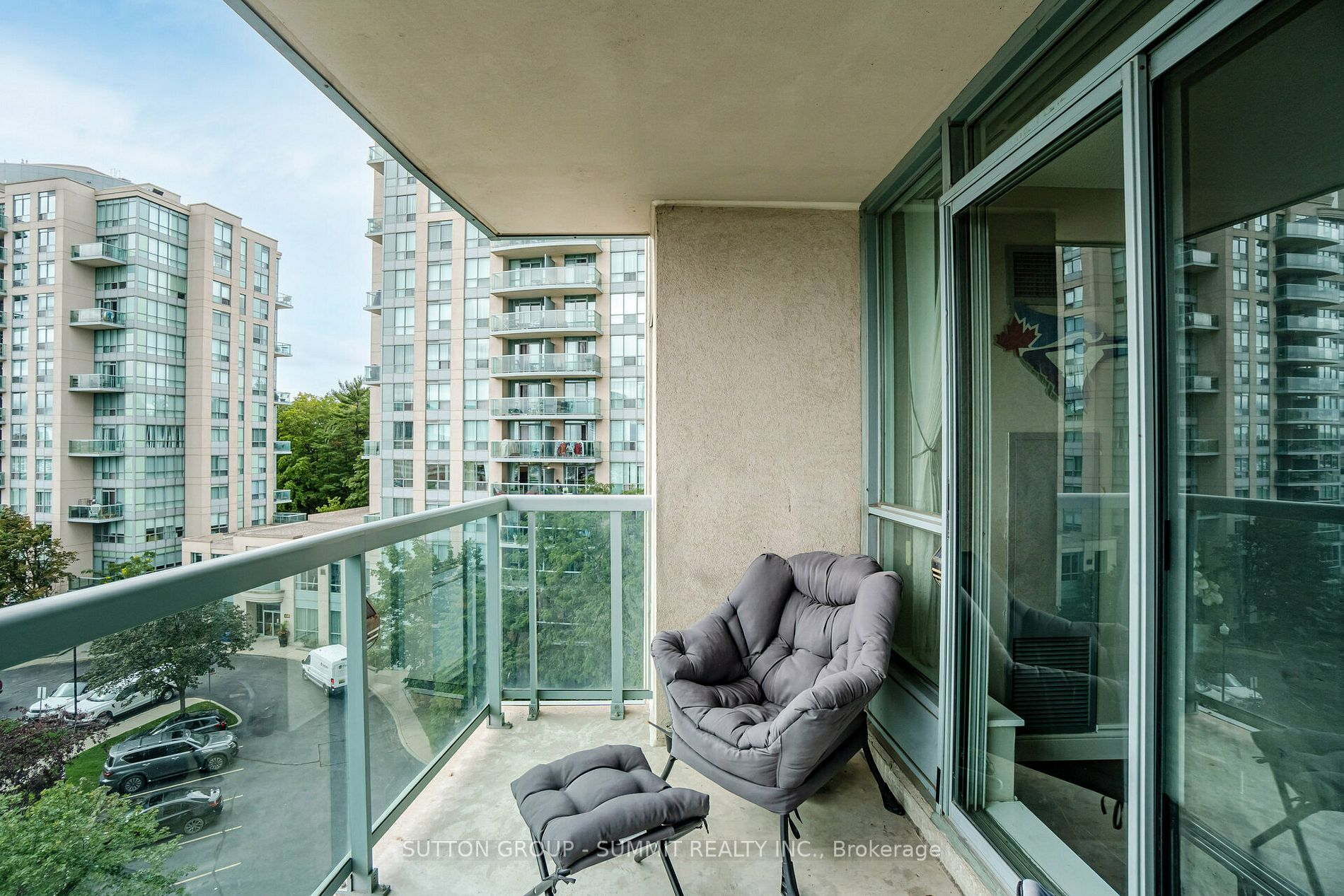 2545 Erin Centre Blvd, #609