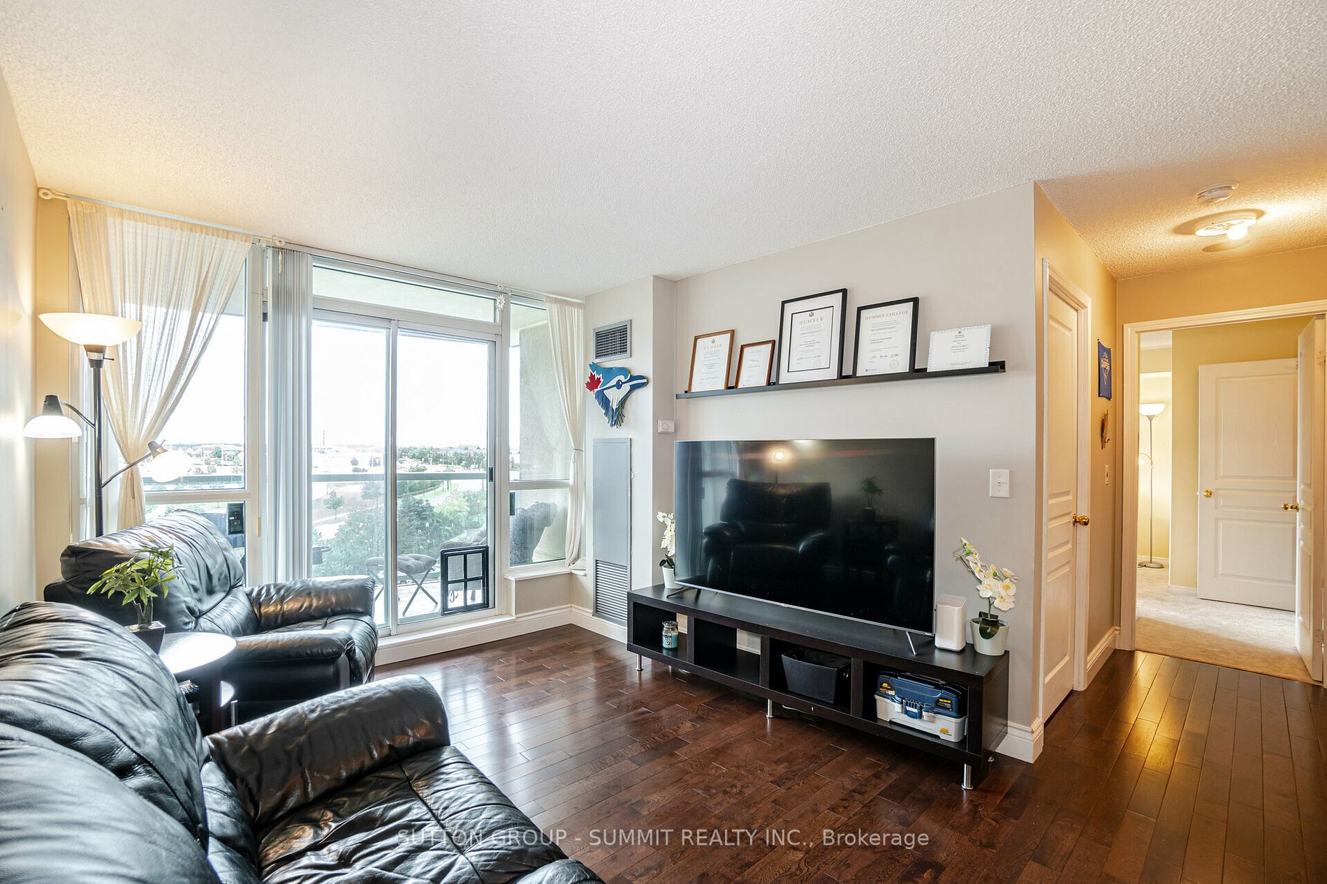 2545 Erin Centre Blvd, #609