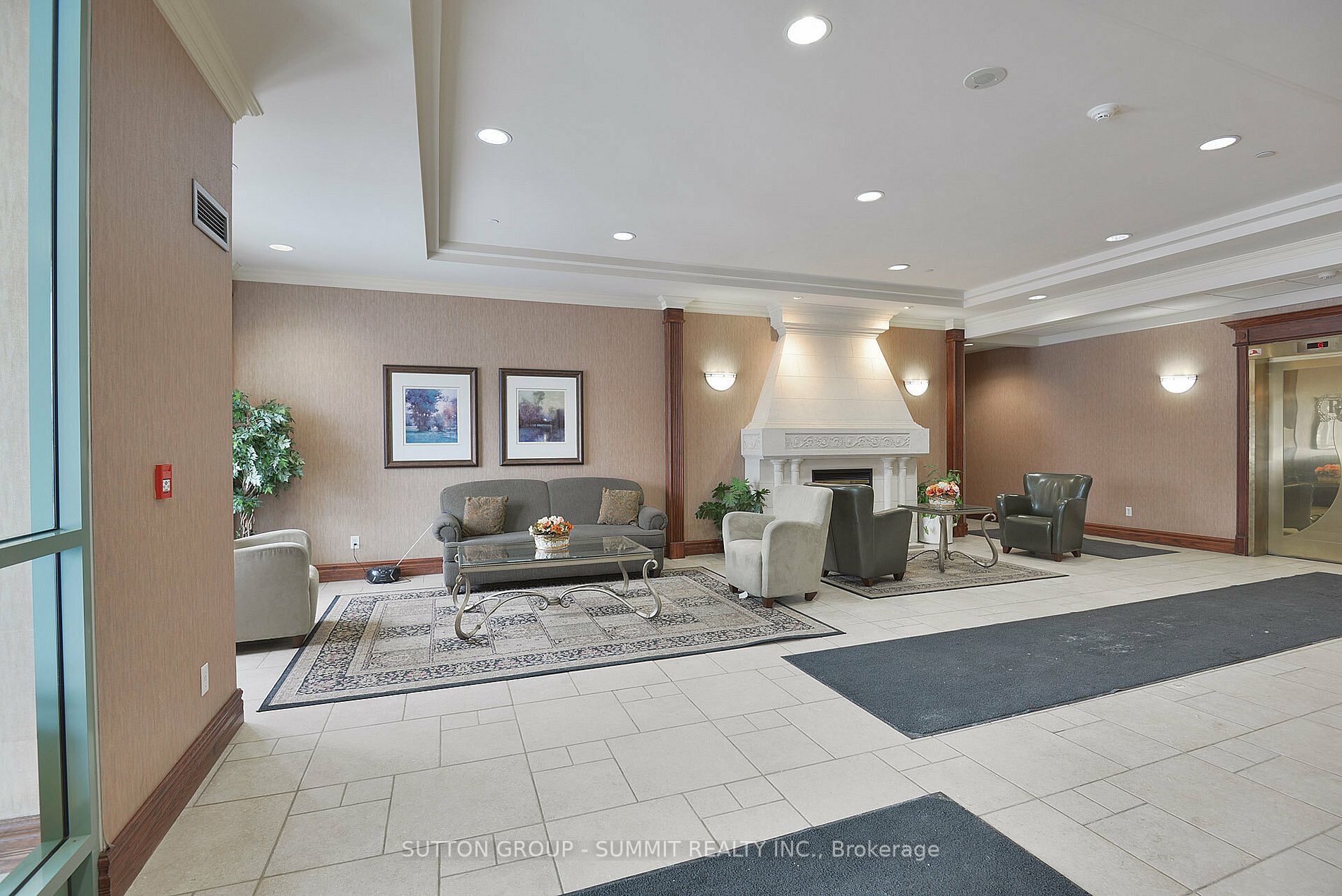 2545 Erin Centre Blvd, #609