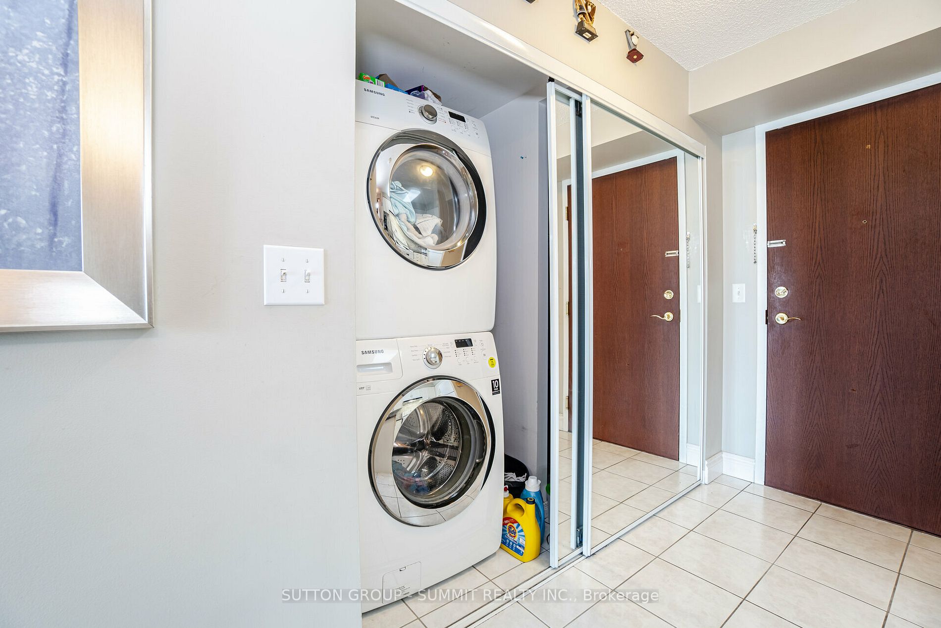 2545 Erin Centre Blvd, #609
