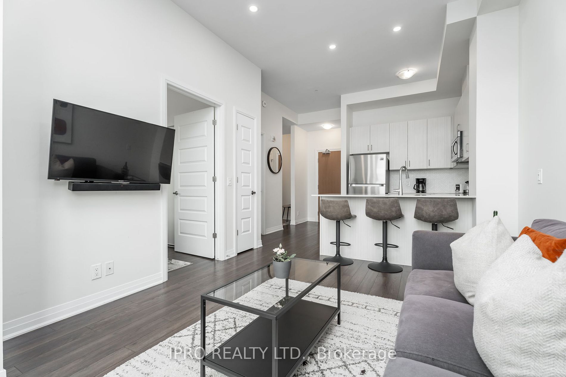 1105 Leger Way, #627
