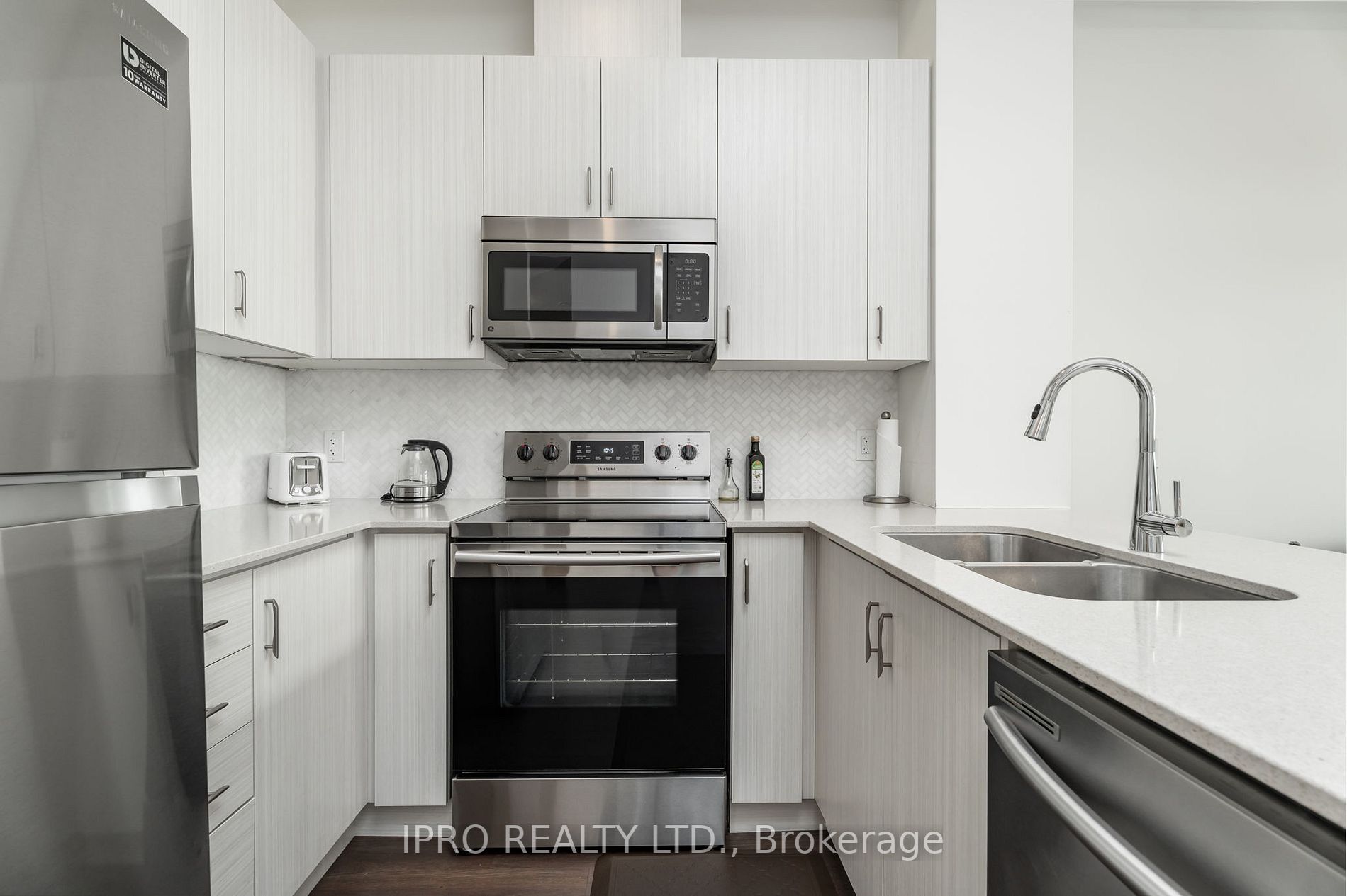1105 Leger Way, #627