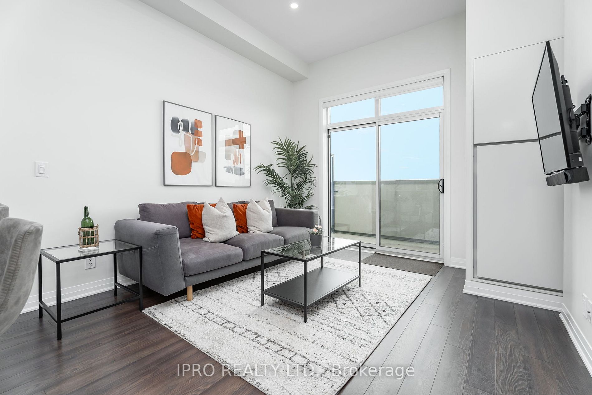 1105 Leger Way, #627
