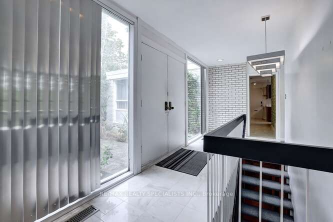 2411 Hammond Road