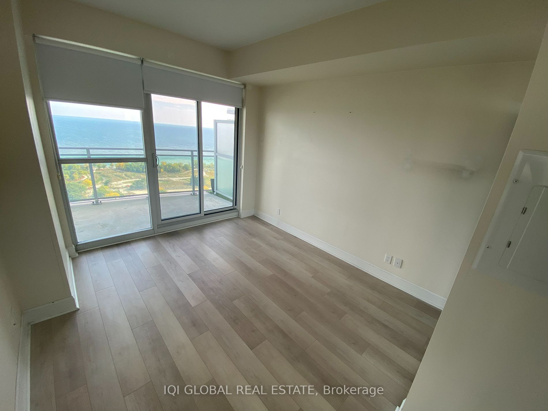 33 Shore Breeze Dr, #2509