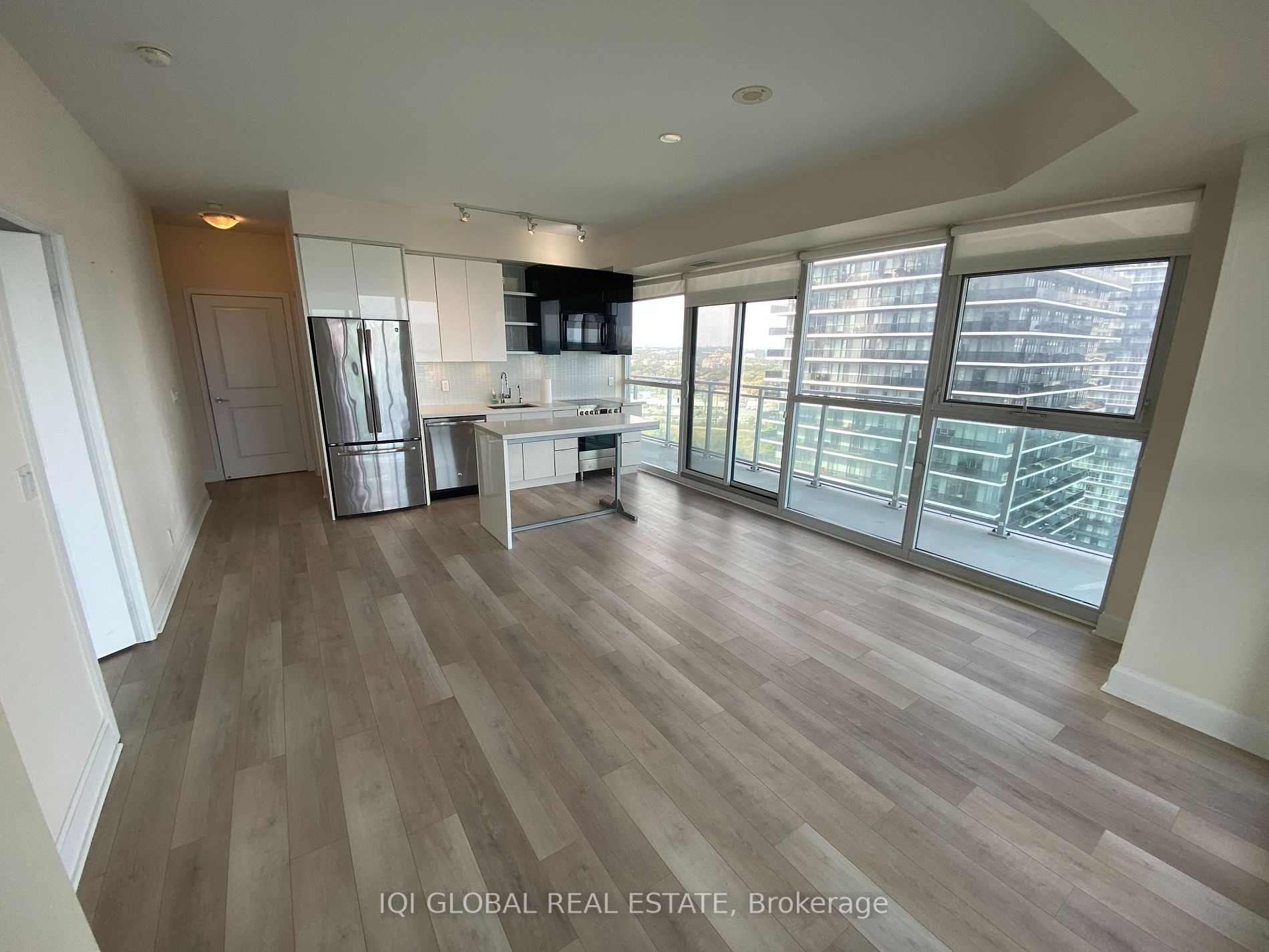 33 Shore Breeze Dr, #2509