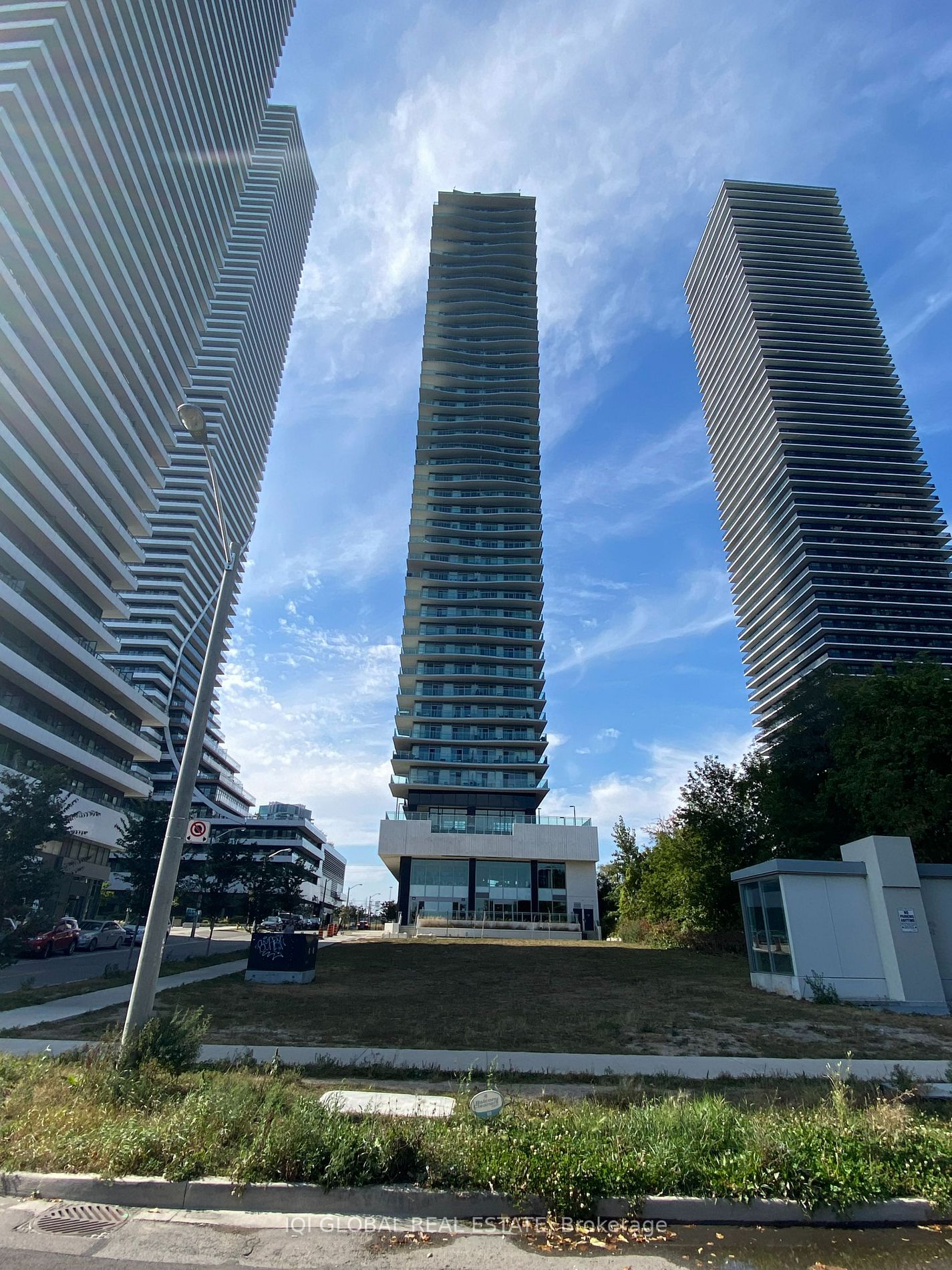 33 Shore Breeze Dr, #2509