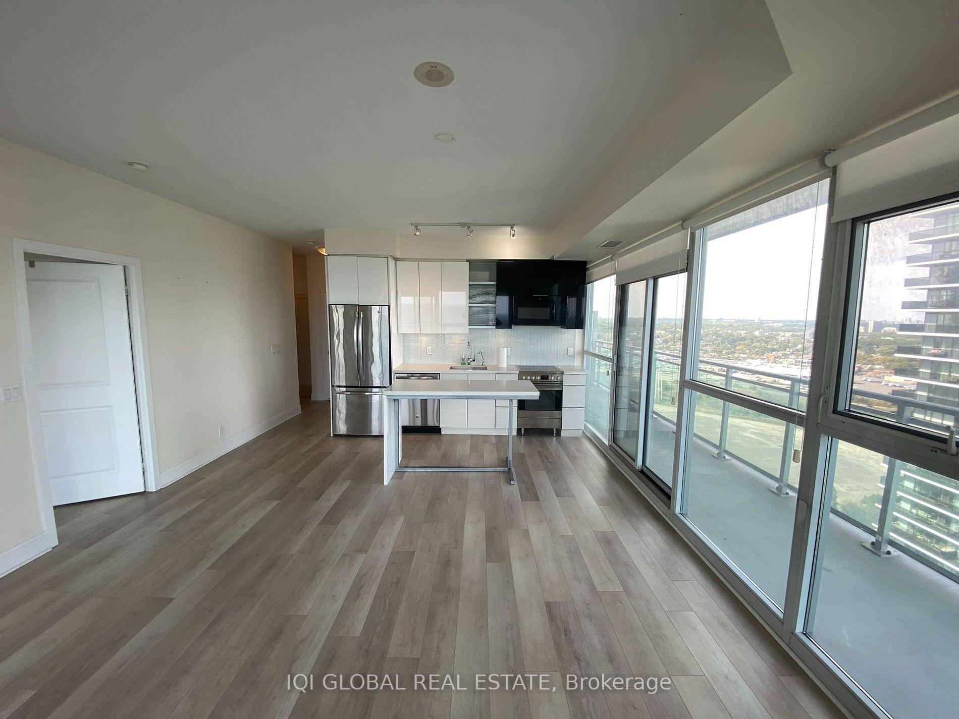 33 Shore Breeze Dr, #2509