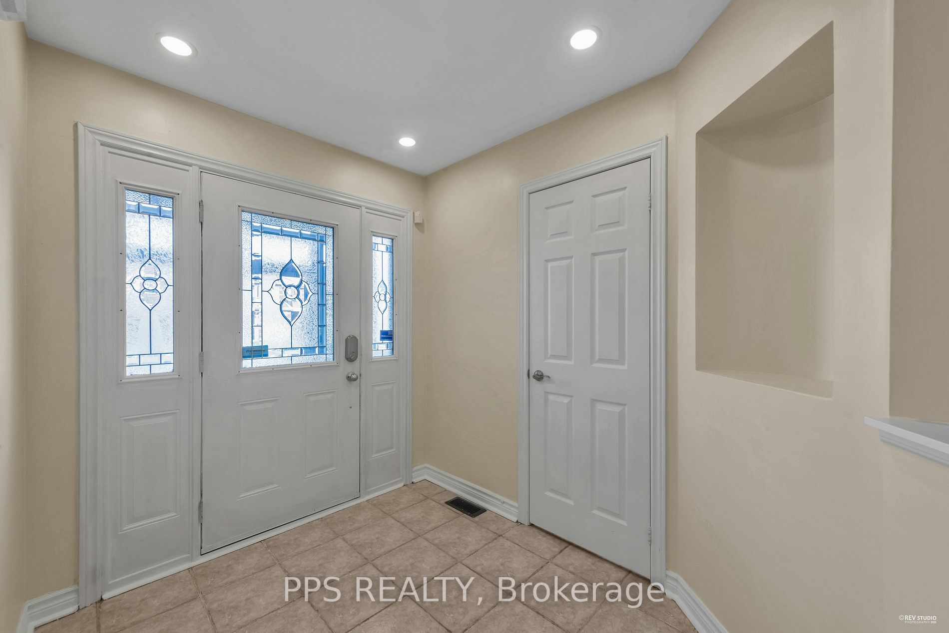 3980 Mcdowell Dr