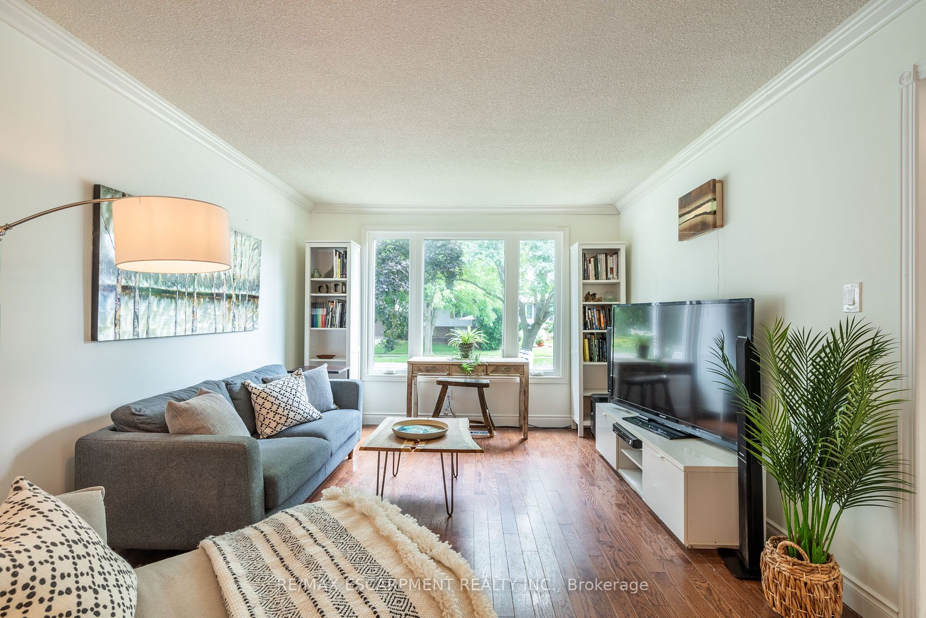 3033 Tecumseh Dr
