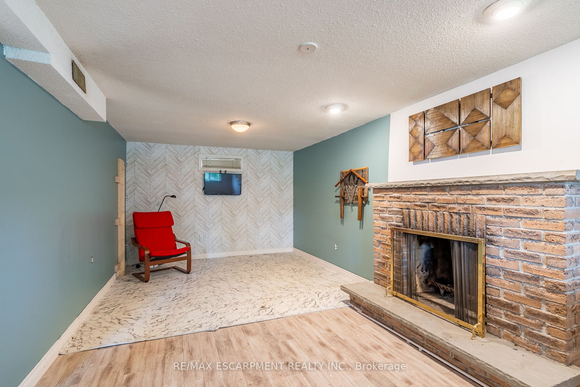3033 Tecumseh Dr
