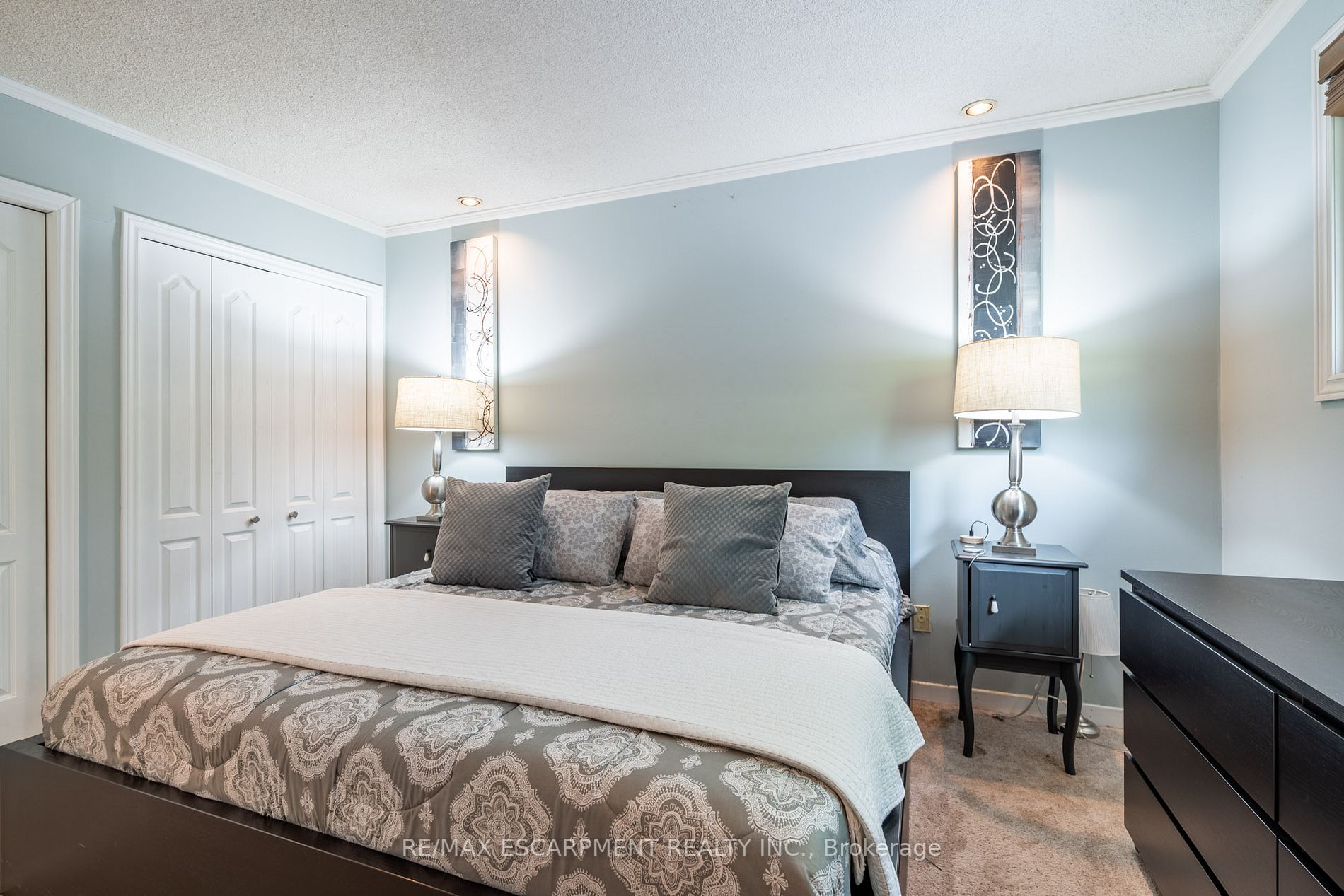 3033 Tecumseh Dr