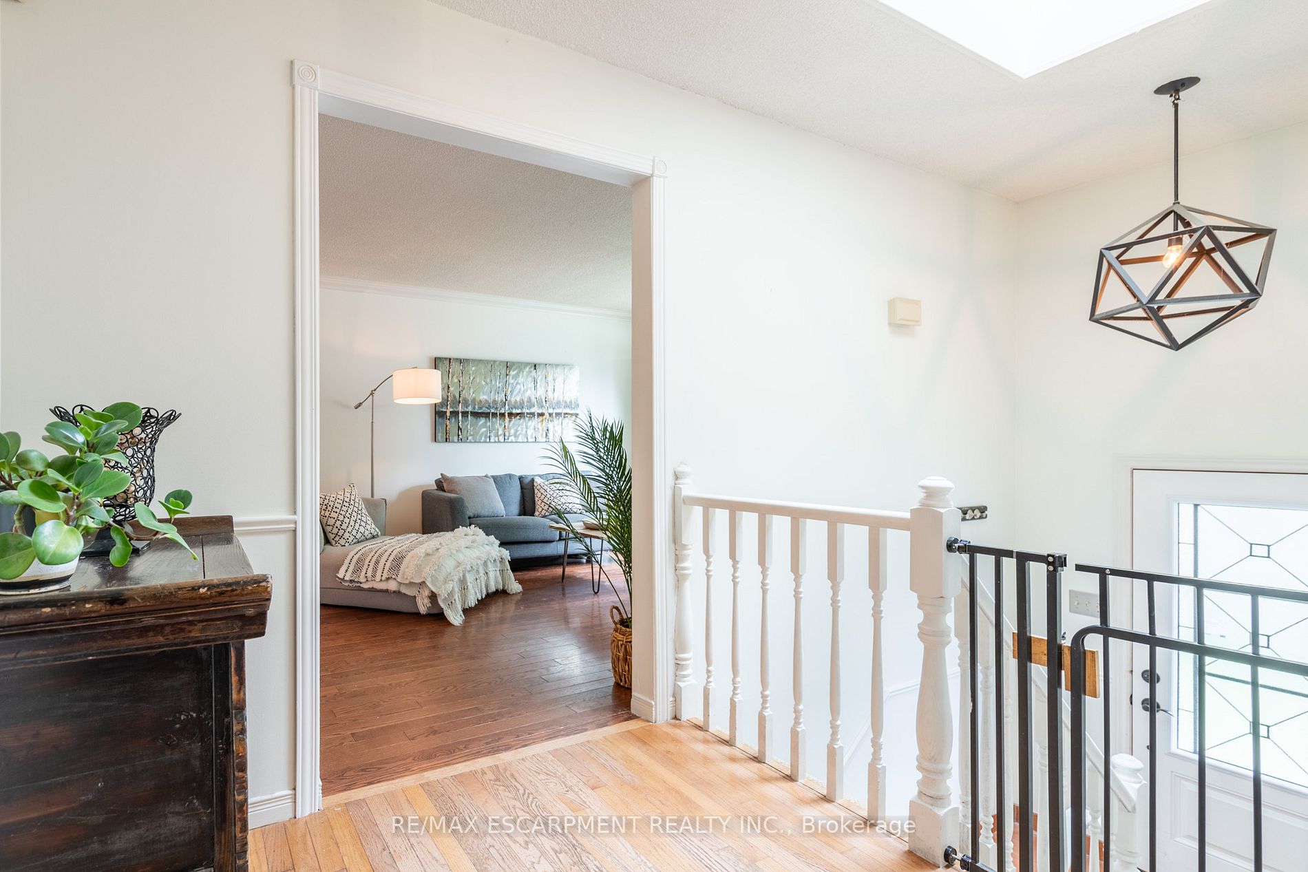 3033 Tecumseh Dr