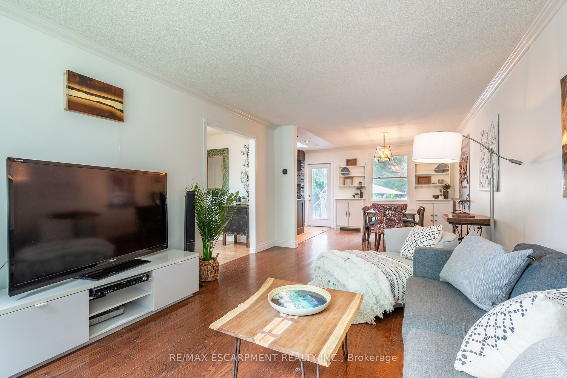 3033 Tecumseh Dr