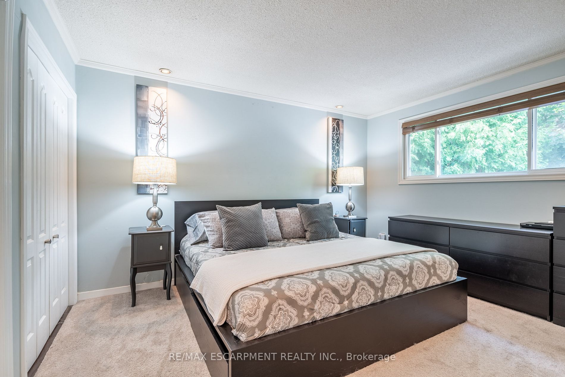 3033 Tecumseh Dr
