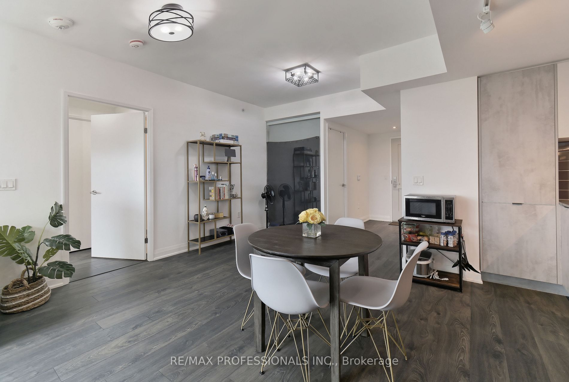26 Gibbs Rd, #1026