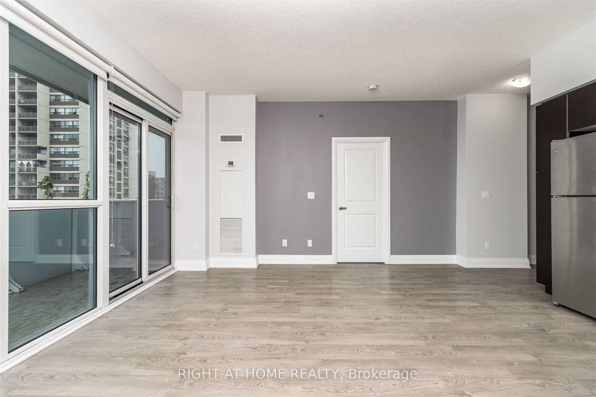 65 Speers Road, #203