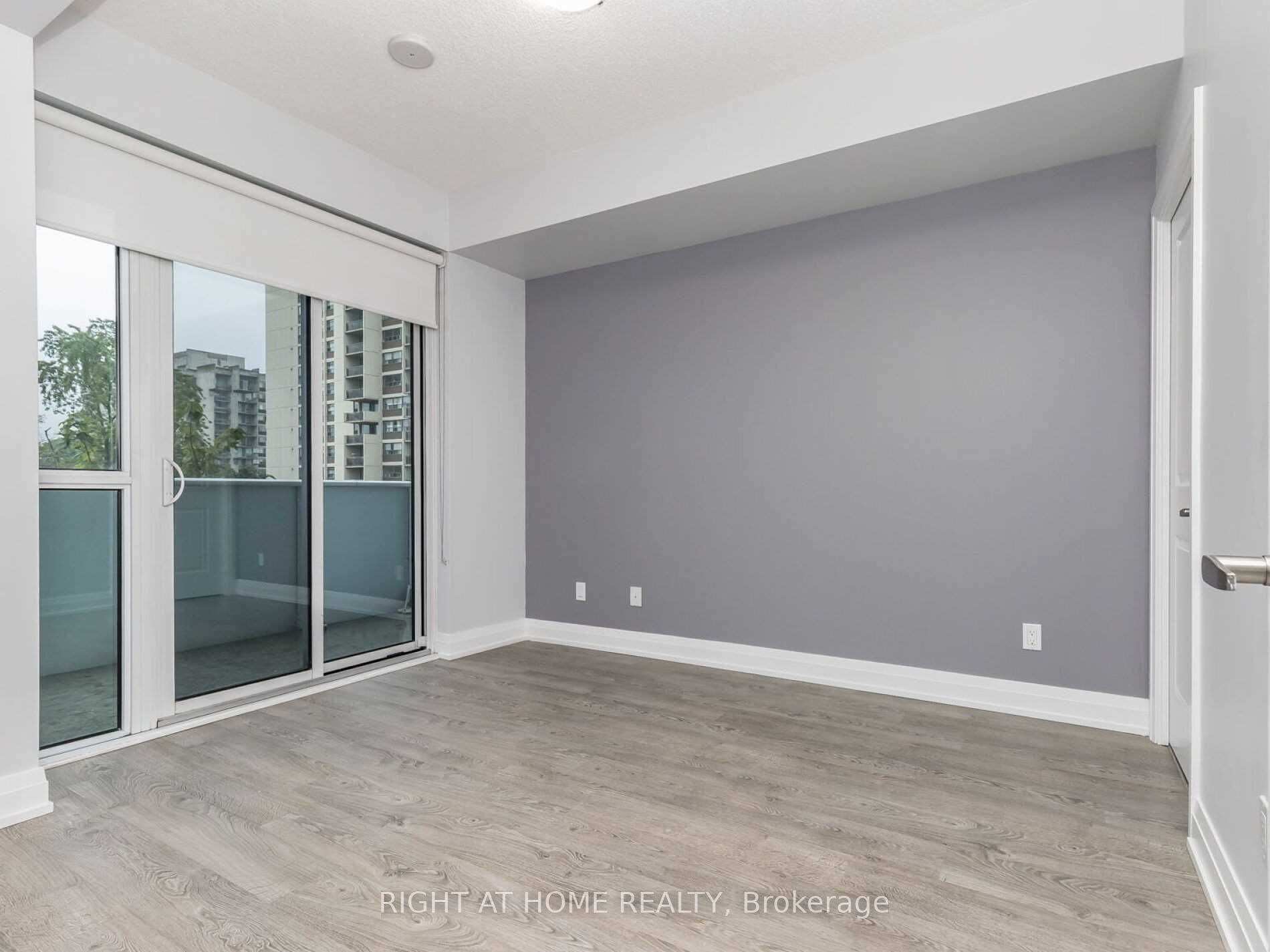 65 Speers Road, #203