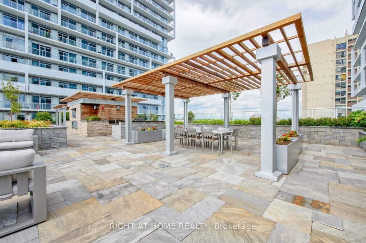 65 Speers Road, #203