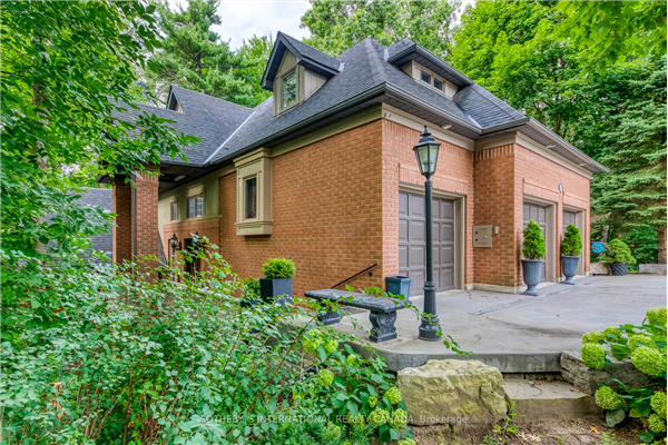 2024 Stavebank Rd, Mississauga