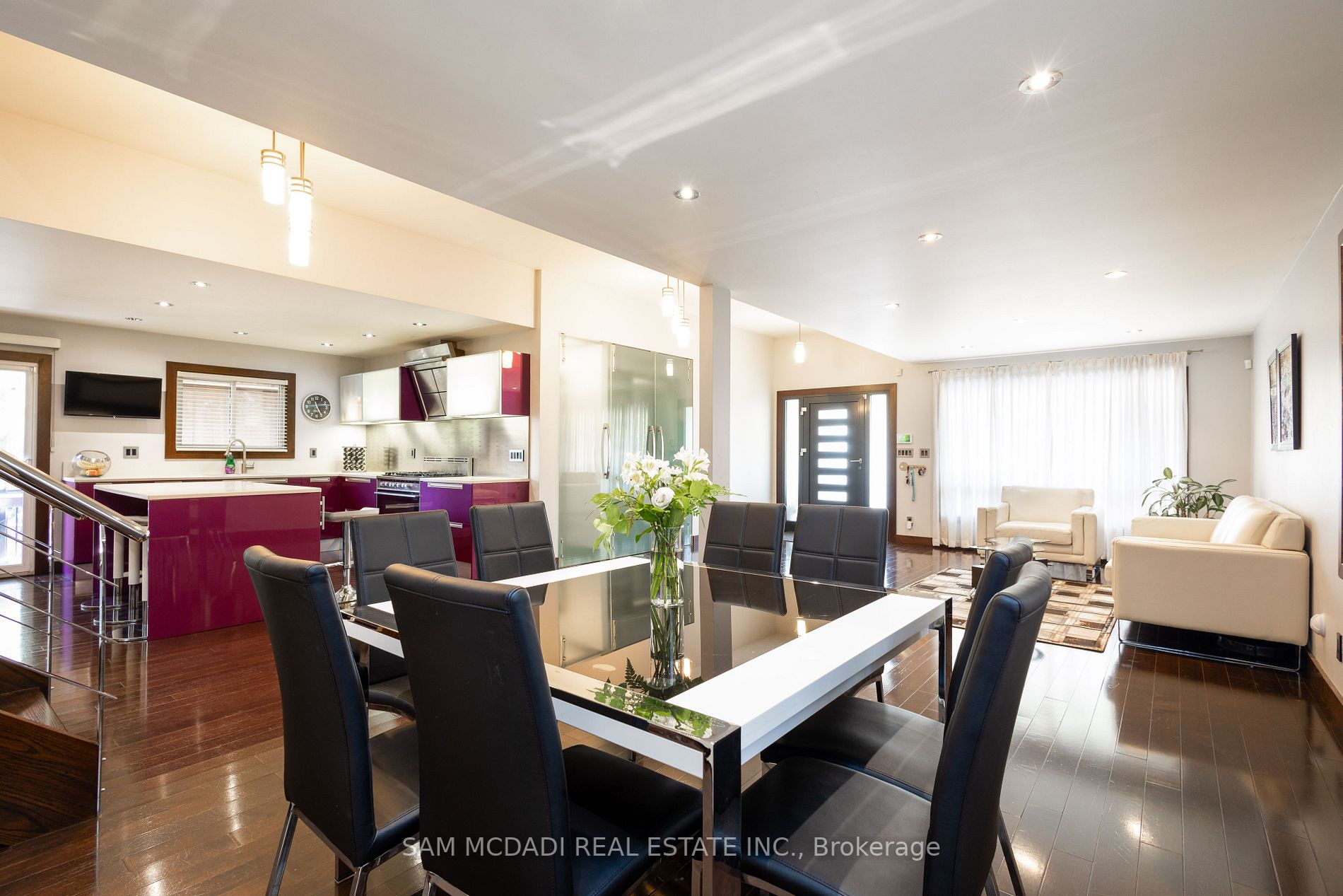 358 Janene Crt