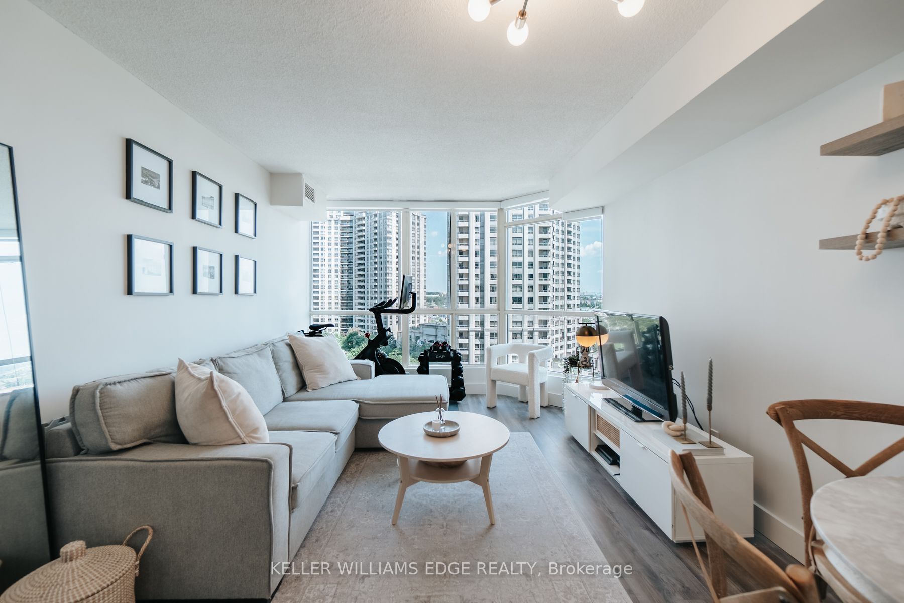 55 Kingsbridge Garden Circ, #1013