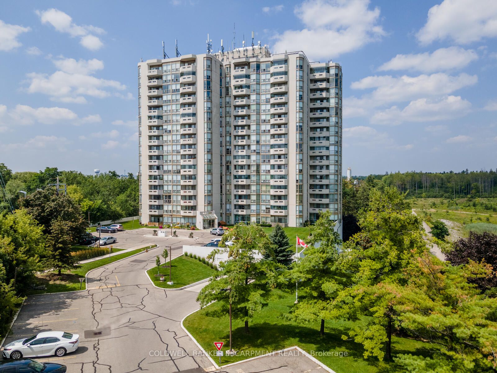 20 Mcfarlane Dr, #1601
