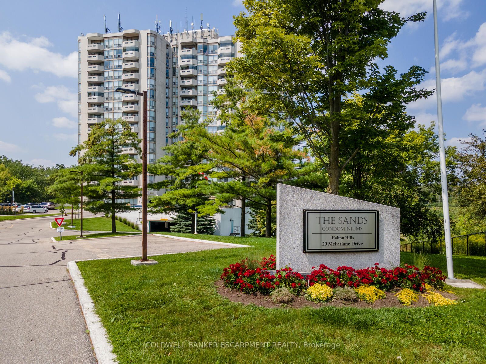 20 Mcfarlane Dr, #1601