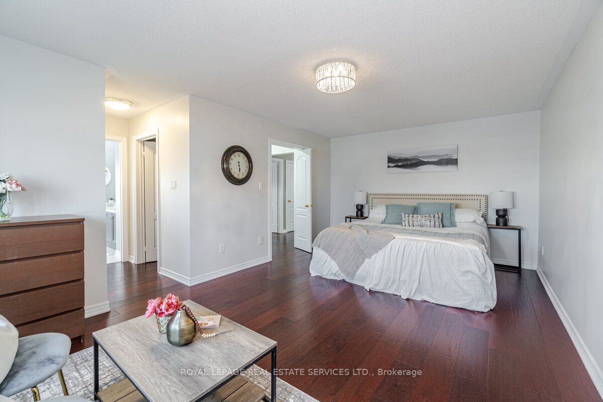 30 Messina Ave