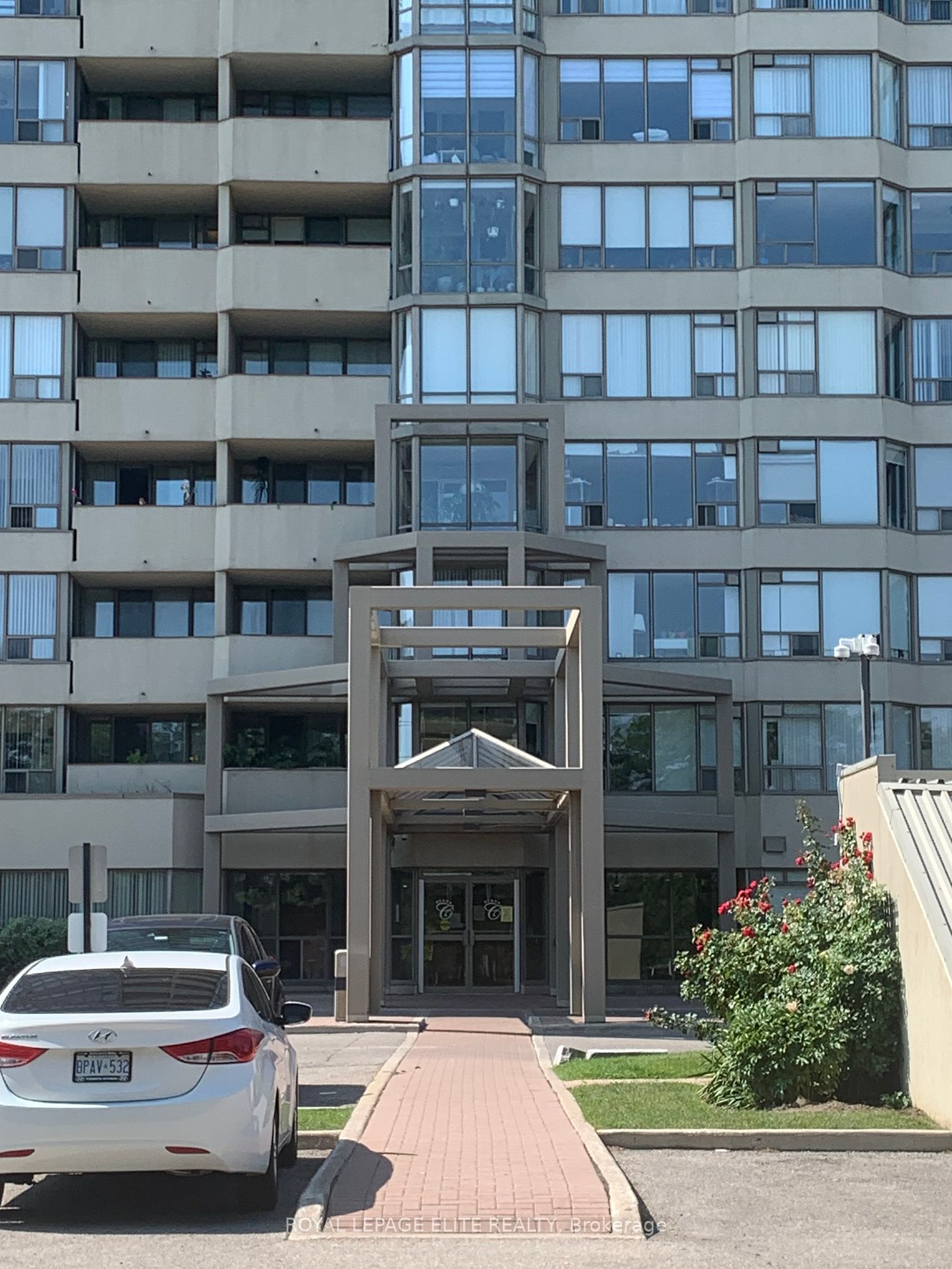 700 Constellation Dr, #202